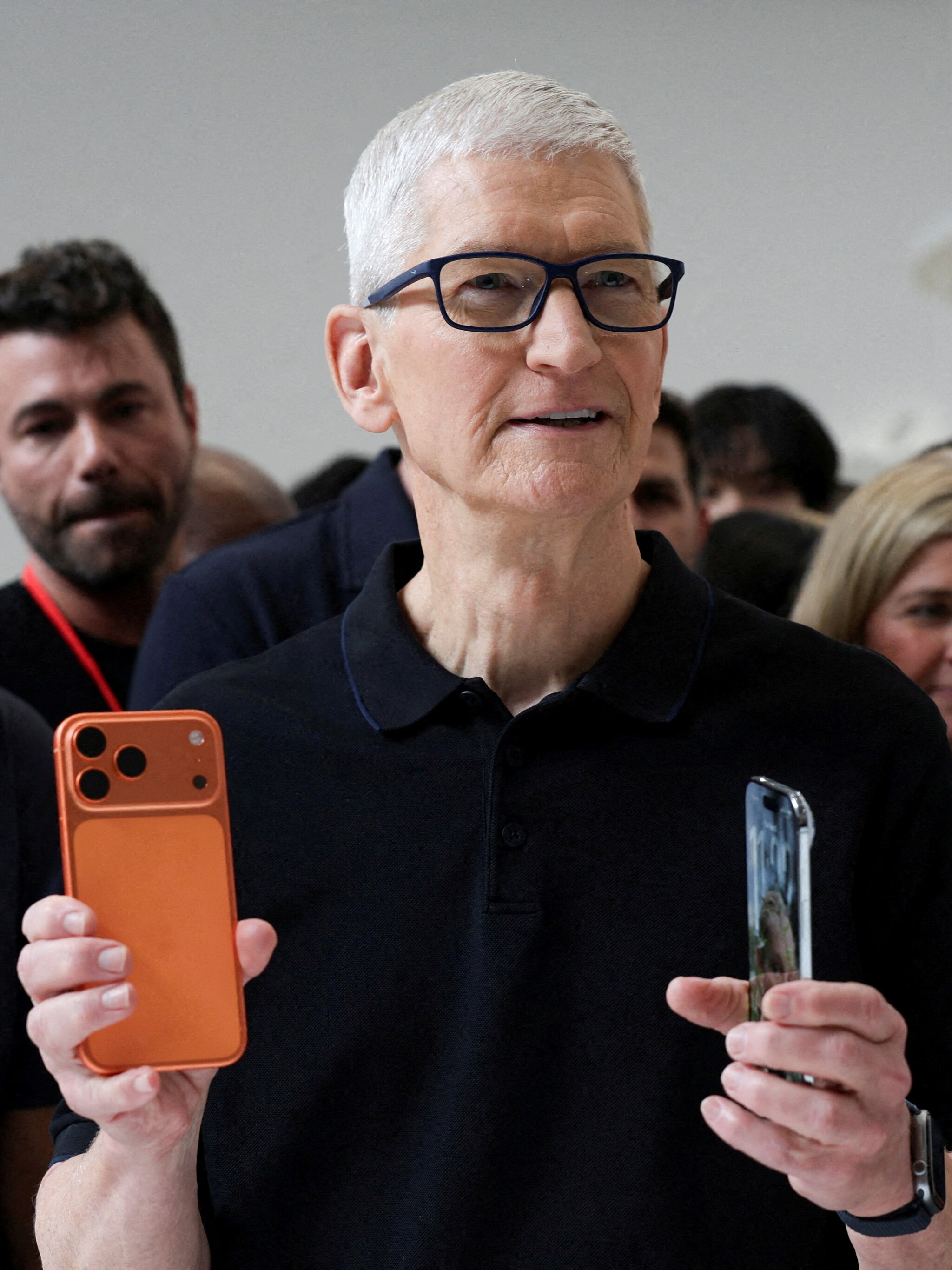 tim cook mogelijk volgend jaar weg bij apple john ternus genoemd als opvolger