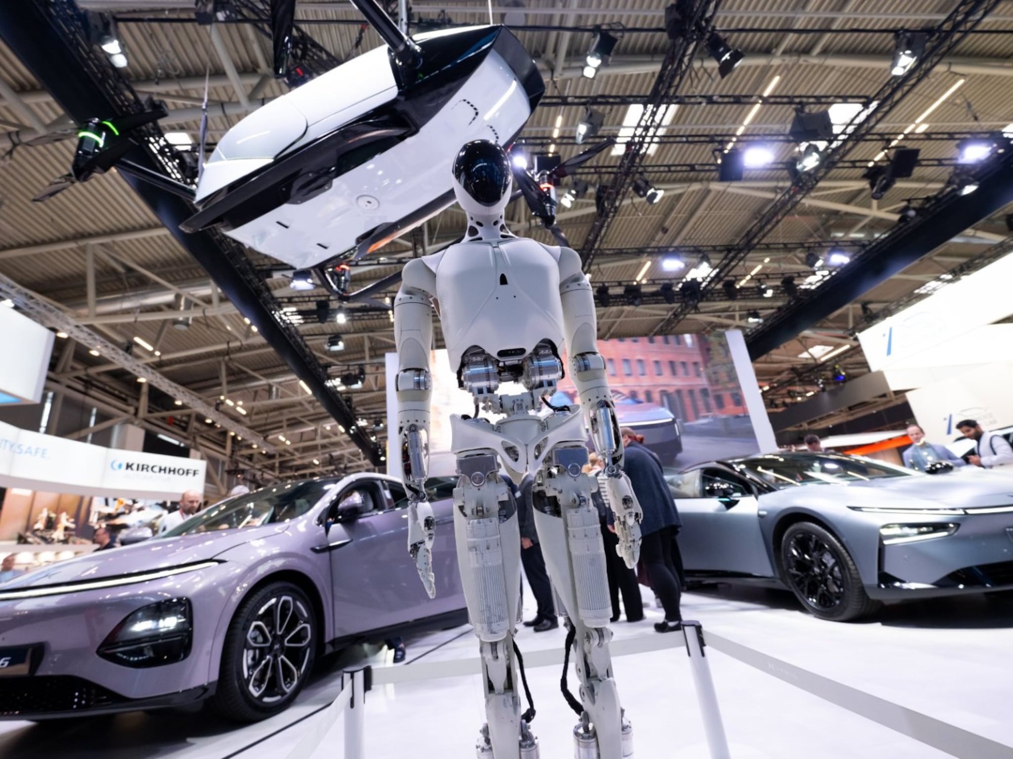 xpeng robot iron over tien jaar verkopen we meer robots dan autos