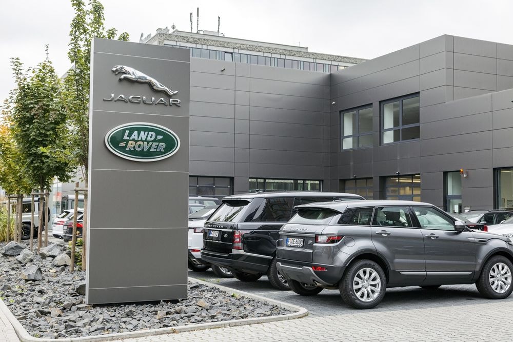 Een van de showrooms van Jaguar Land Rover. Een van de showrooms van Jaguar Land Rover. Foto: Shutterstock.