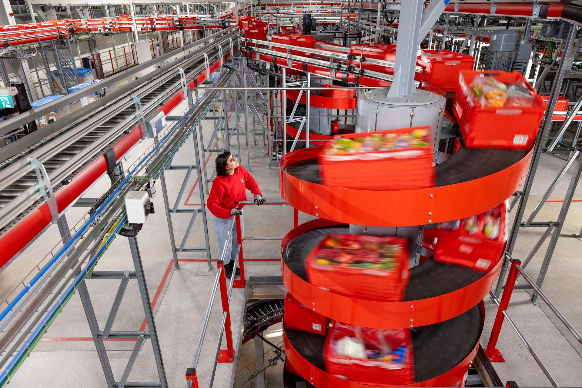 Distributiecentrum van Picnic in Duitsland. Het distributiecentrum van Picnic in Duitsland waar geëxperimenteerd gaat worden met robopicking. Foto: Gazette