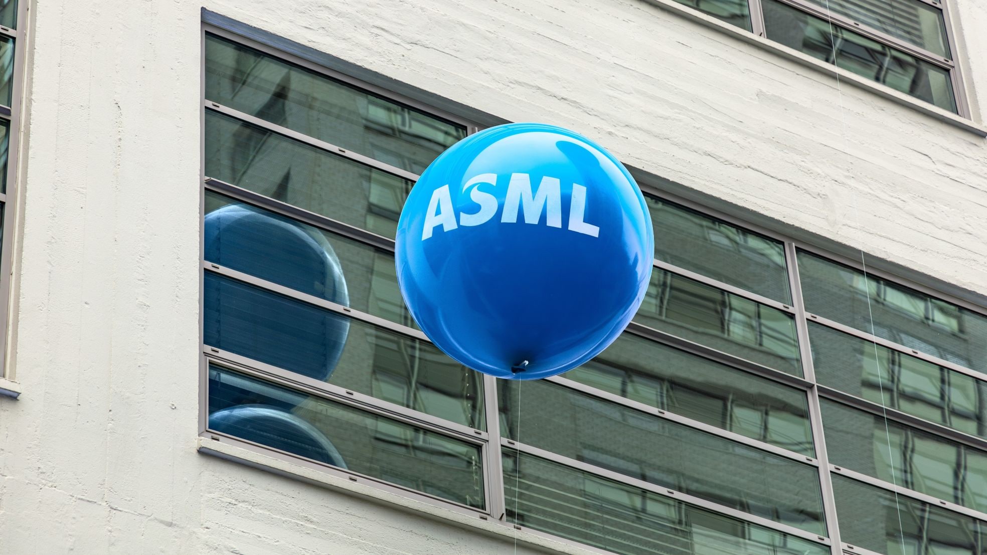 ASML is met een investering van ruim drie miljard euro in 2024 met afstand de grootste R&D-investeerder van Nederland.  ASML is met een investering van ruim drie miljard euro in 2024 met afstand de grootste R&D-investeerder van Nederland. Foto: Shutterstock