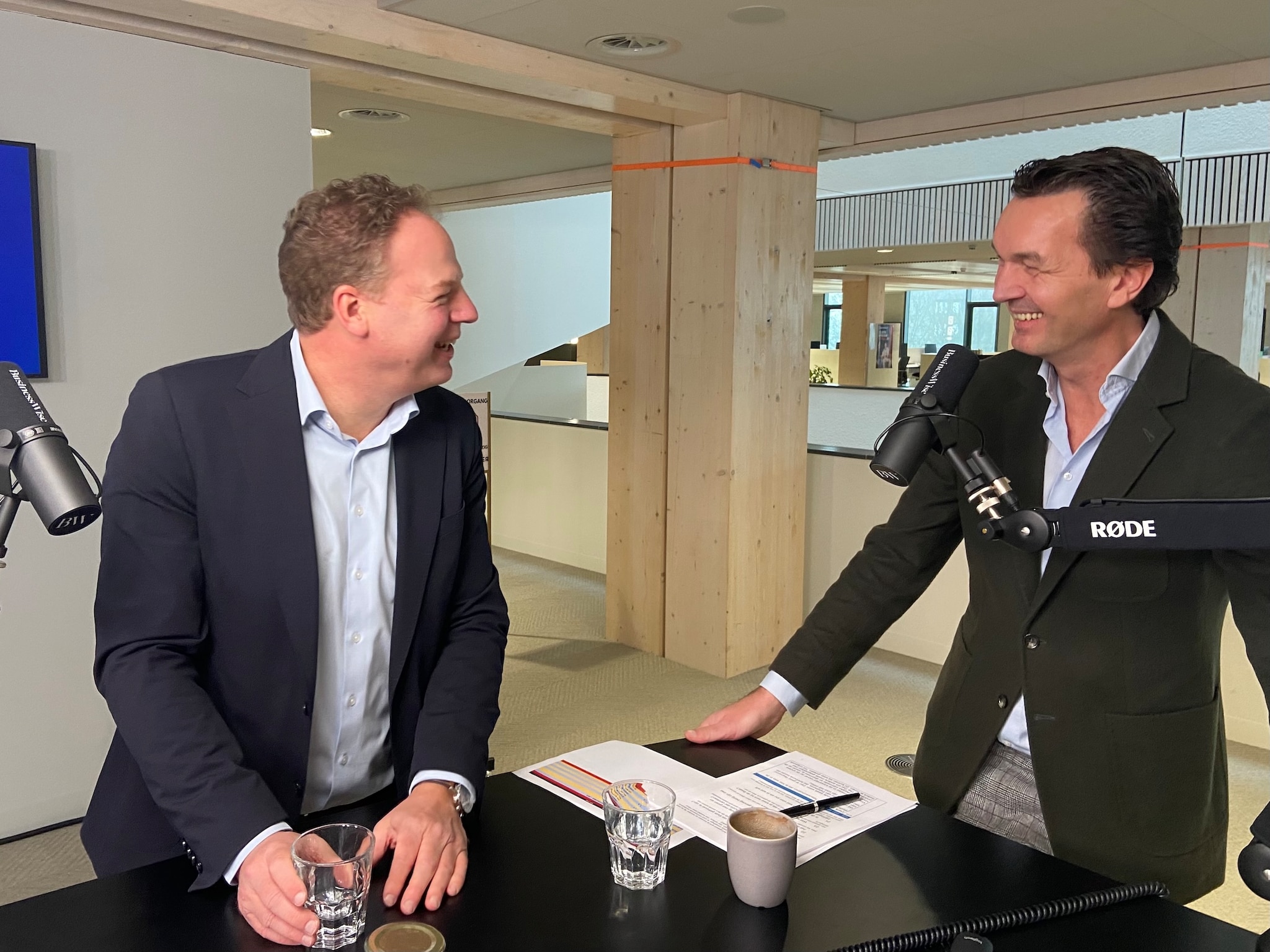 Steven van Nieuwenhuijzen en presentator Paul van Riessen in At the Top. Foto: BusinessWise Steven van Nieuwenhuijzen en presentator Paul van Riessen in At the Top. Foto: BusinessWise