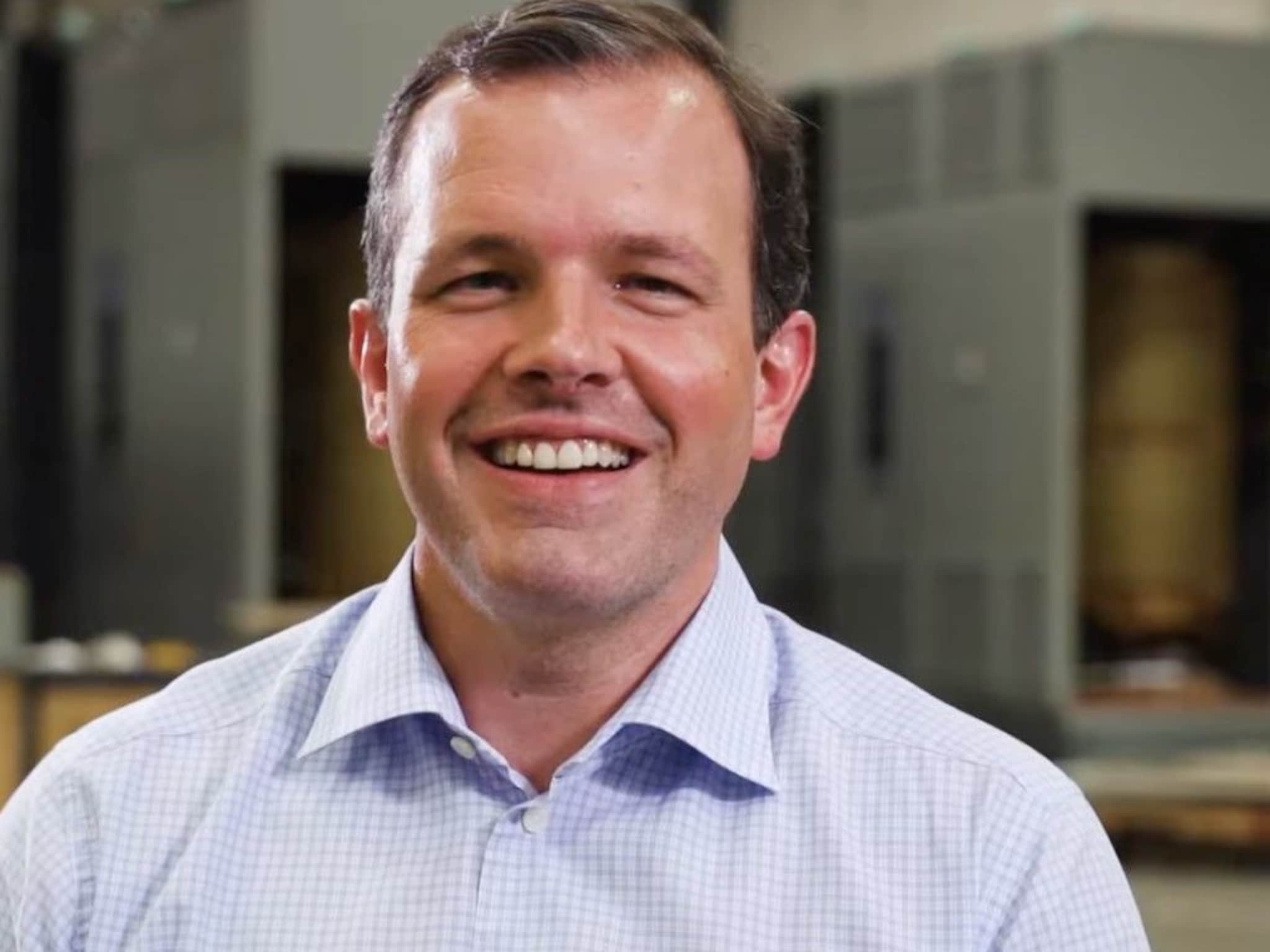 ceo familiebedrijf deelt uit miljoenen bonus personeel