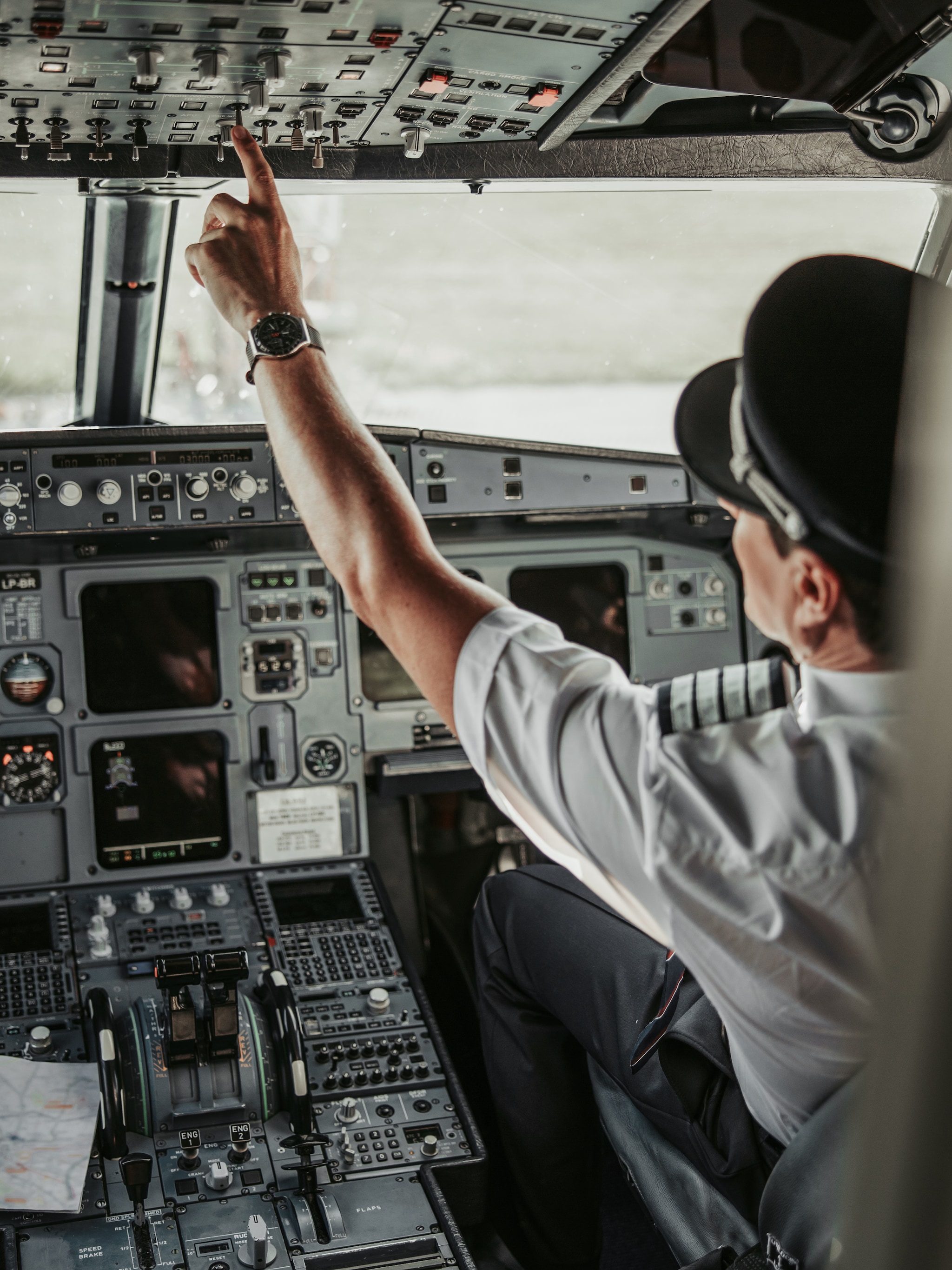 plotseling en zonder iets van voorbereiding speechen leer van deze klm piloot