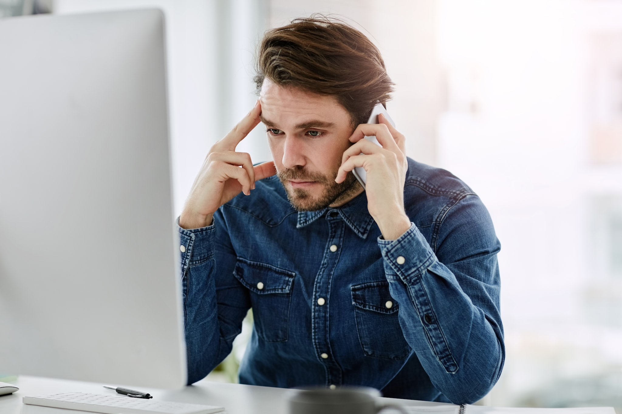 De Werktelefoon moet praktische tools bieden en zo stress onder werkenden verminderen. Foto: Shutterstock De Werktelefoon moet praktische tools bieden en zo stress onder werkenden verminderen. Foto: Shutterstock