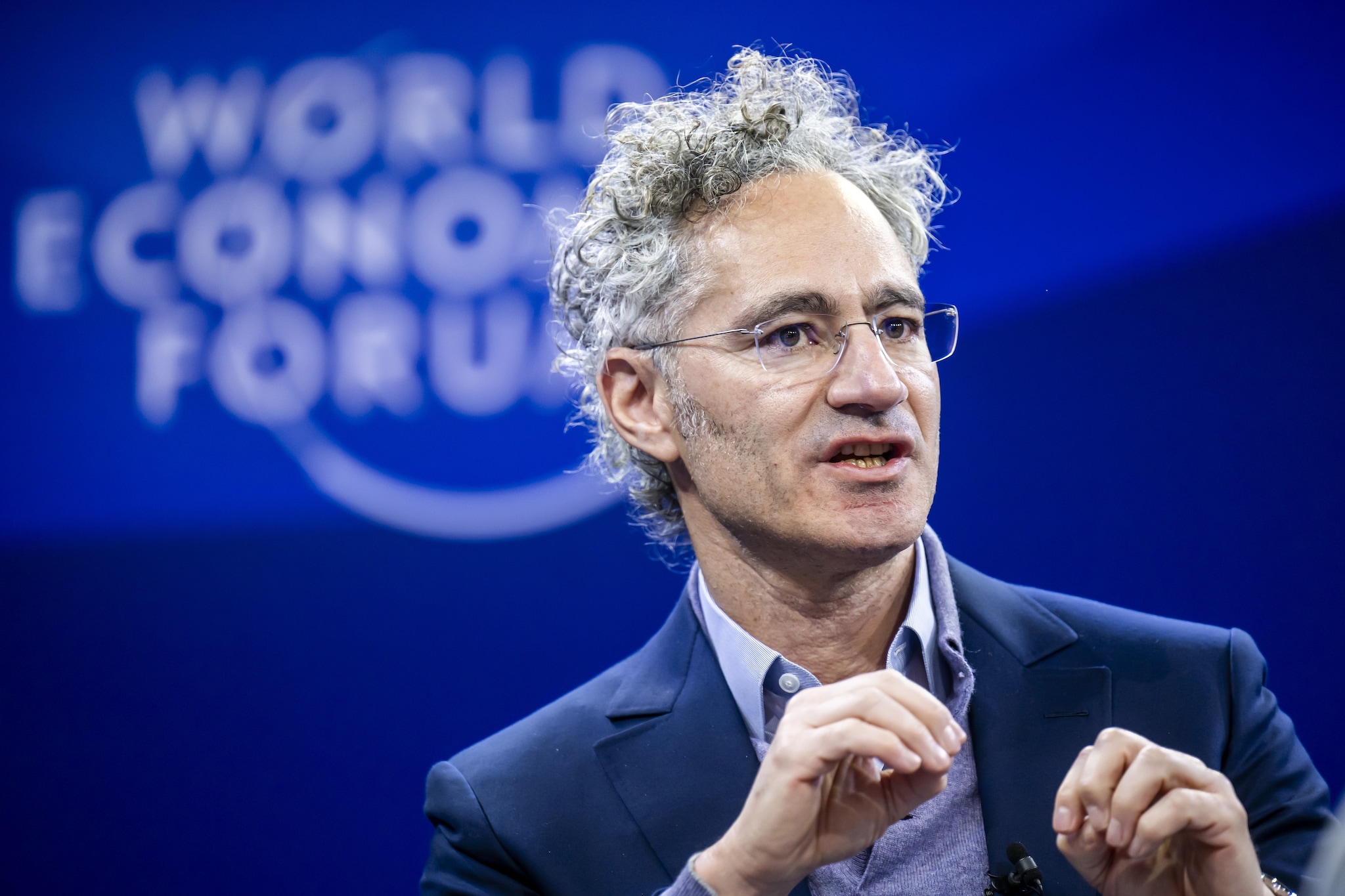 epa12664554 Palantir Co-founder and CEO Alex Karp attends the 56th annual meeting of the World Economic Forum (WEF) in Davos, Switzerland, 20 January 2026. The 2026 summit, running from 19 to 23 January and held under the theme 'A Spirit of Dialogue,' brings together global political leaders, corporate executives, and scientists to address international challenges.  EPA/GIAN EHRENZELLER Palantir-CEO Alex Karp. Foto: ANP / EPA
