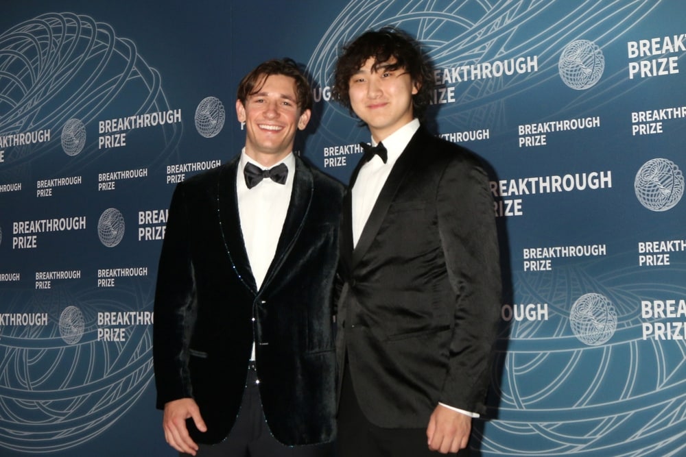 Alexandr Wang (rechts) is de jonge CEO van startup Scale.AI, het bedrijf heeft een waardering van 29 miljard dollar. Foto: Shutterstock Alexandr Wang (rechts) is de jonge CEO van startup Scale.AI, het bedrijf heeft een waardering van 29 miljard dollar. Foto: Shutterstock