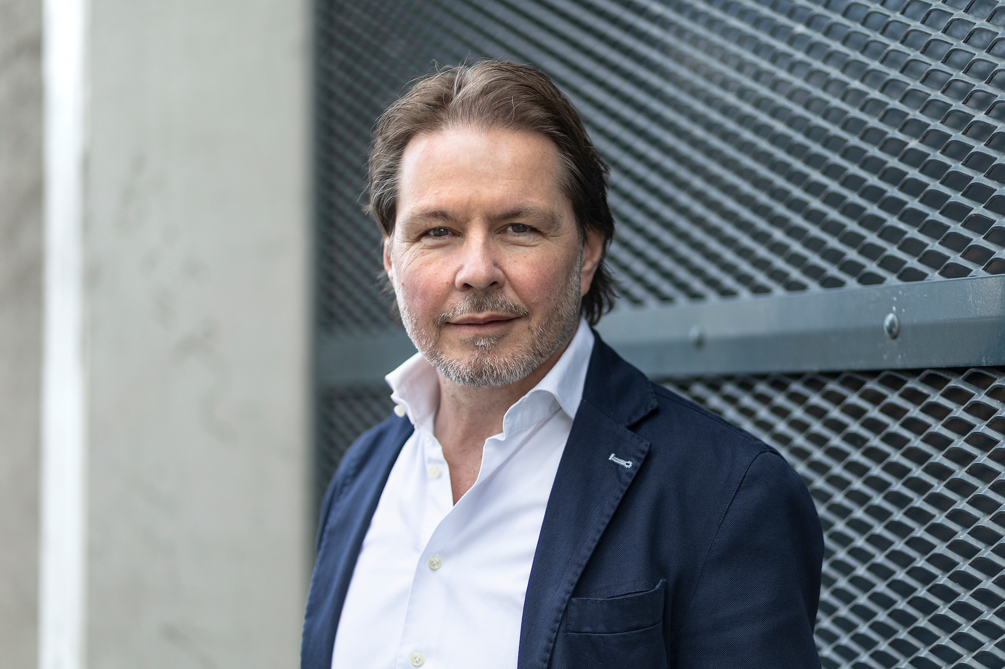 Veranderkundige Arend Ardon adviseert C-level om juist te vertragen inplaats van te versnellen.  Veranderkundige Arend Ardon adviseert C-level om juist te vertragen inplaats van te versnellen. Foto: Mirjam van der Linden fotografie