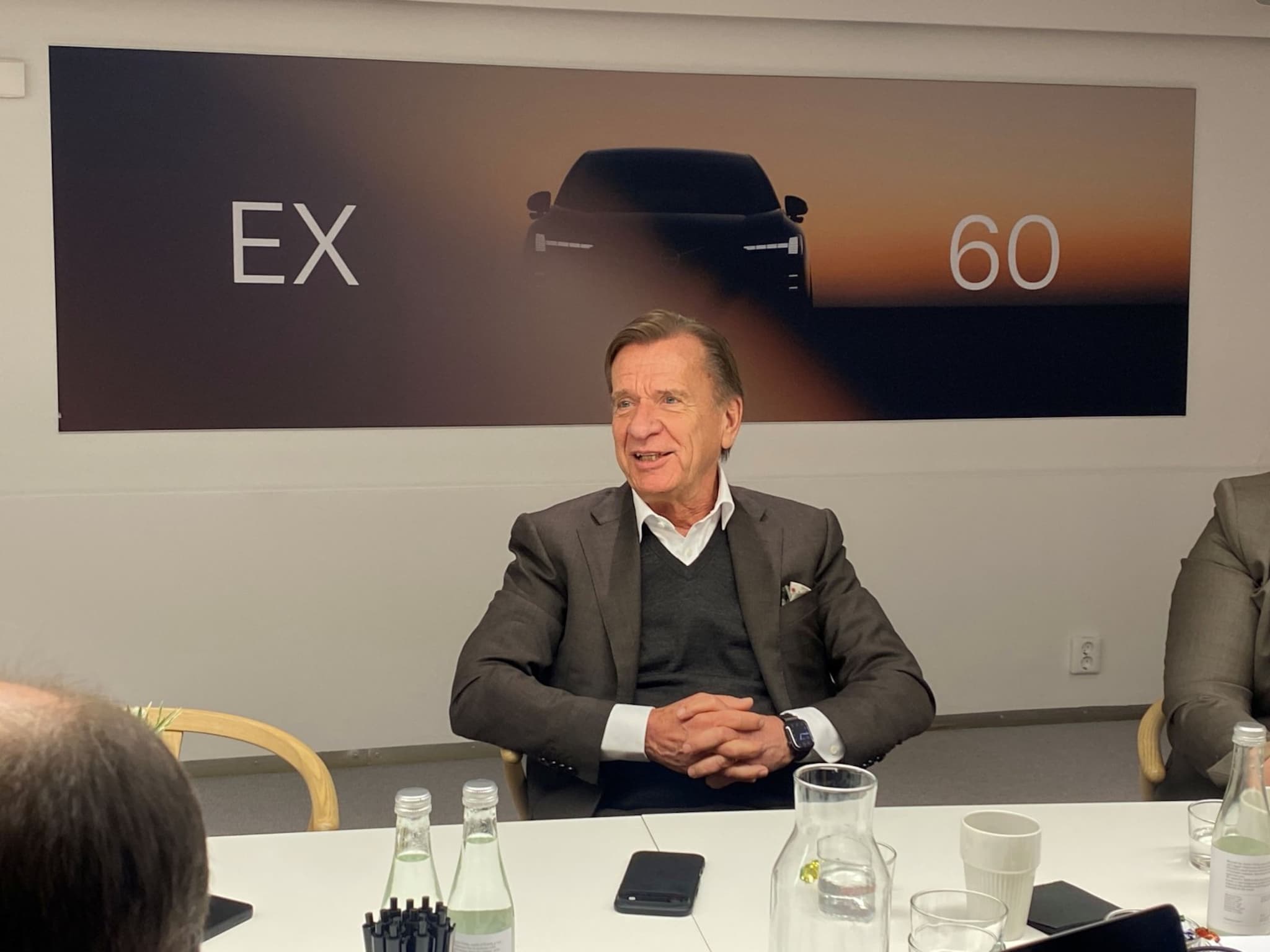 ceo 74 terug naar volvo niemand is onmisbaar maar hakan is bijzonder