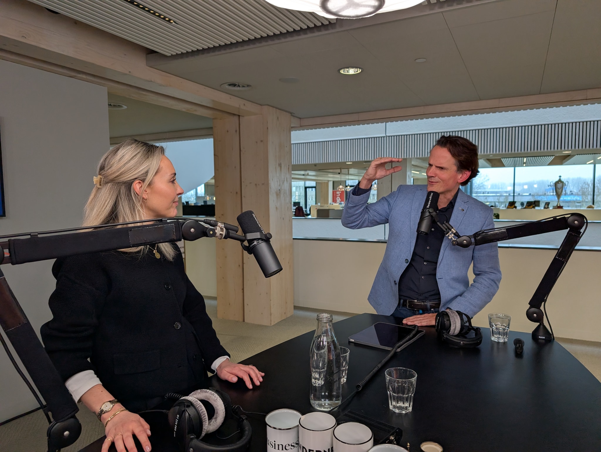 Mariëlle Beelen, Unit Manager Food bij Lidl, en presentator Gerben van Driel. Foto: BusinessWise Mariëlle Beelen, Unit Manager Food bij Lidl, en presentator Gerben van Driel.