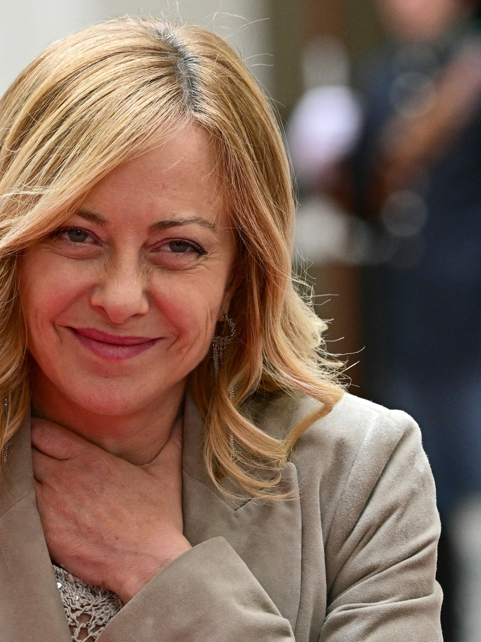 is giorgia meloni reddende engel italiaanse autoindustrie