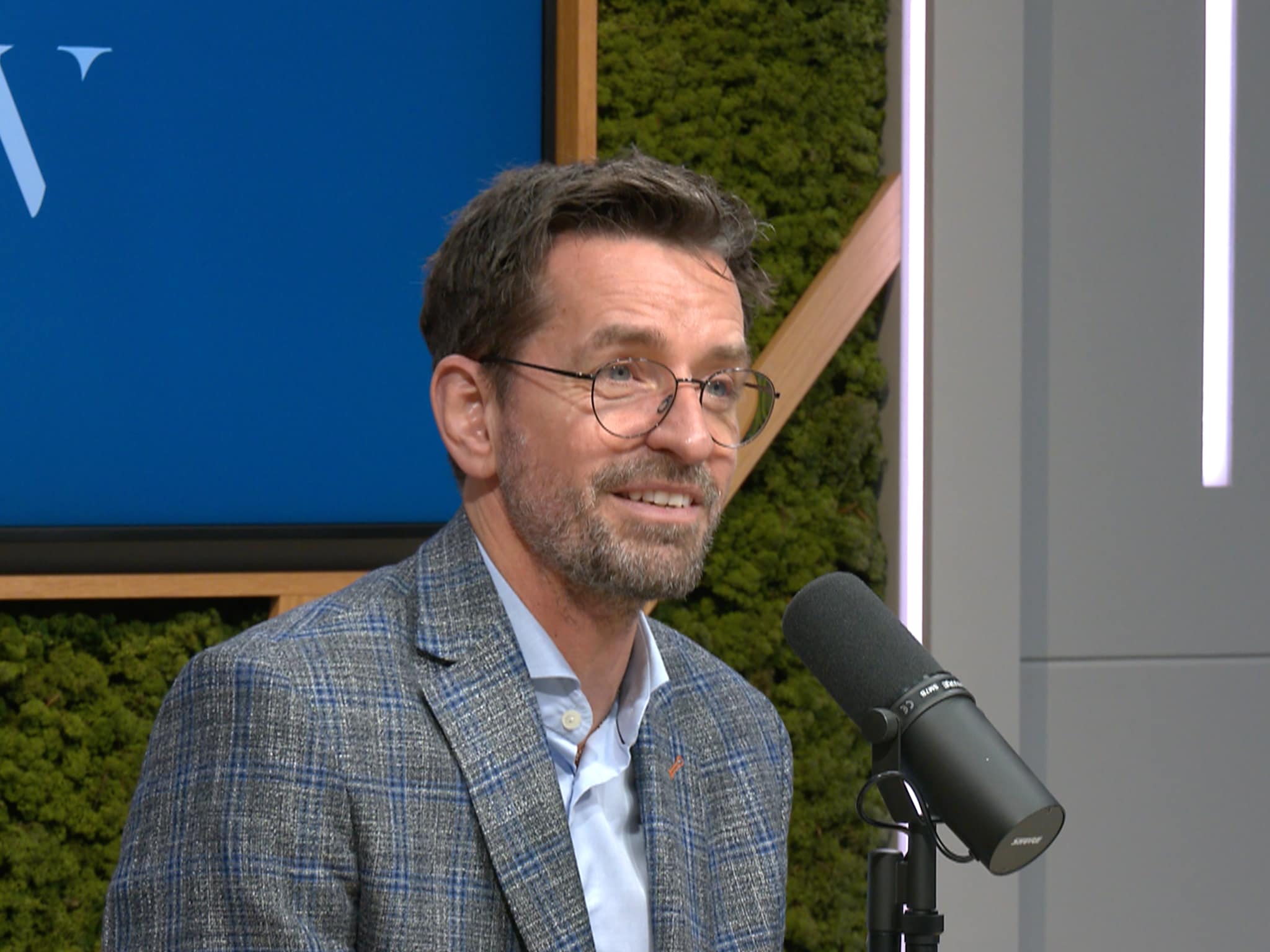 afas ceo stopt met jaarplannen vijfjarenplan had nu echt de prullenbak in gekund