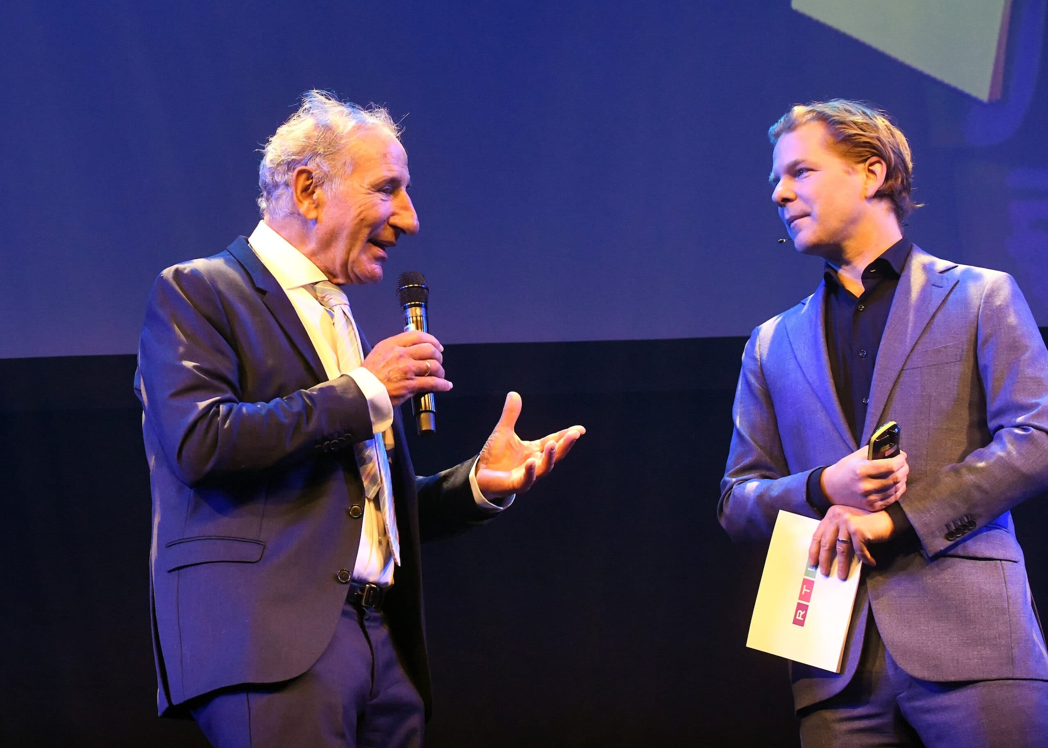Ralph van Hessen en GIjs Rademakers, op het podium tijdens Big Improvement Day 2025. Ralph van Hessen en Gijs Rademakers, op het podium tijdens Big Improvement Day. Foto: Jos van Leeuwen.