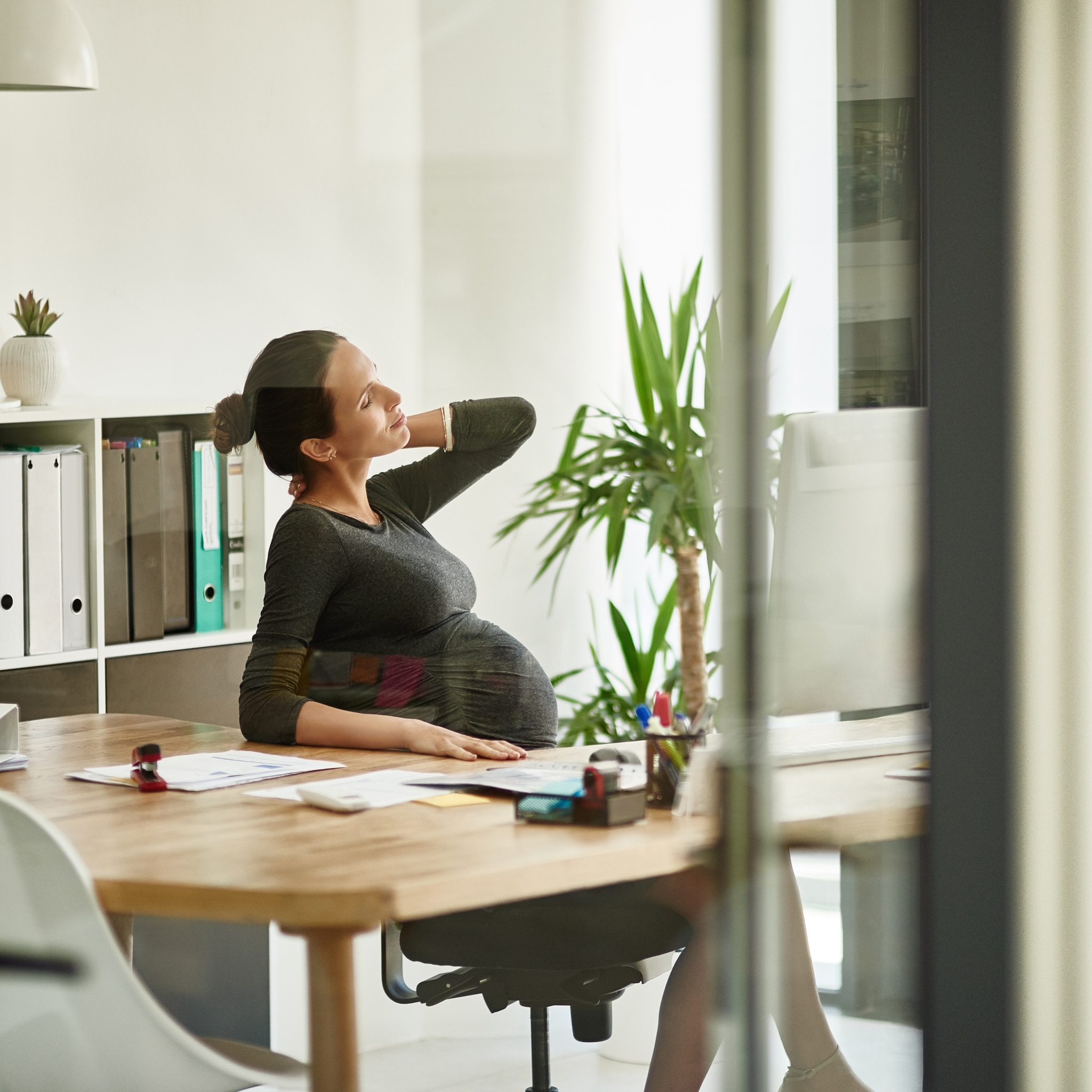 werkgever betaalt de prijs verlaging maximumdagloon drijft kosten bij zwangerschapsverlof op