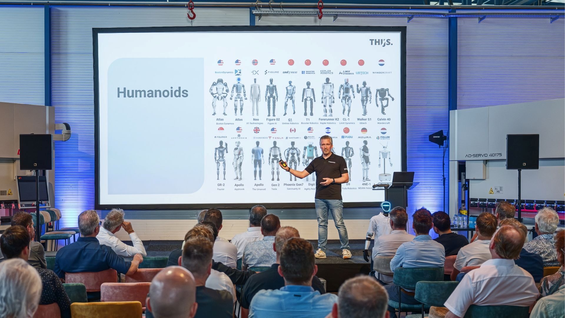 Thijs Dorssers, directeur NLrobotics, on stage. Thijs Dorssers, directeur NLrobotics, on stage.