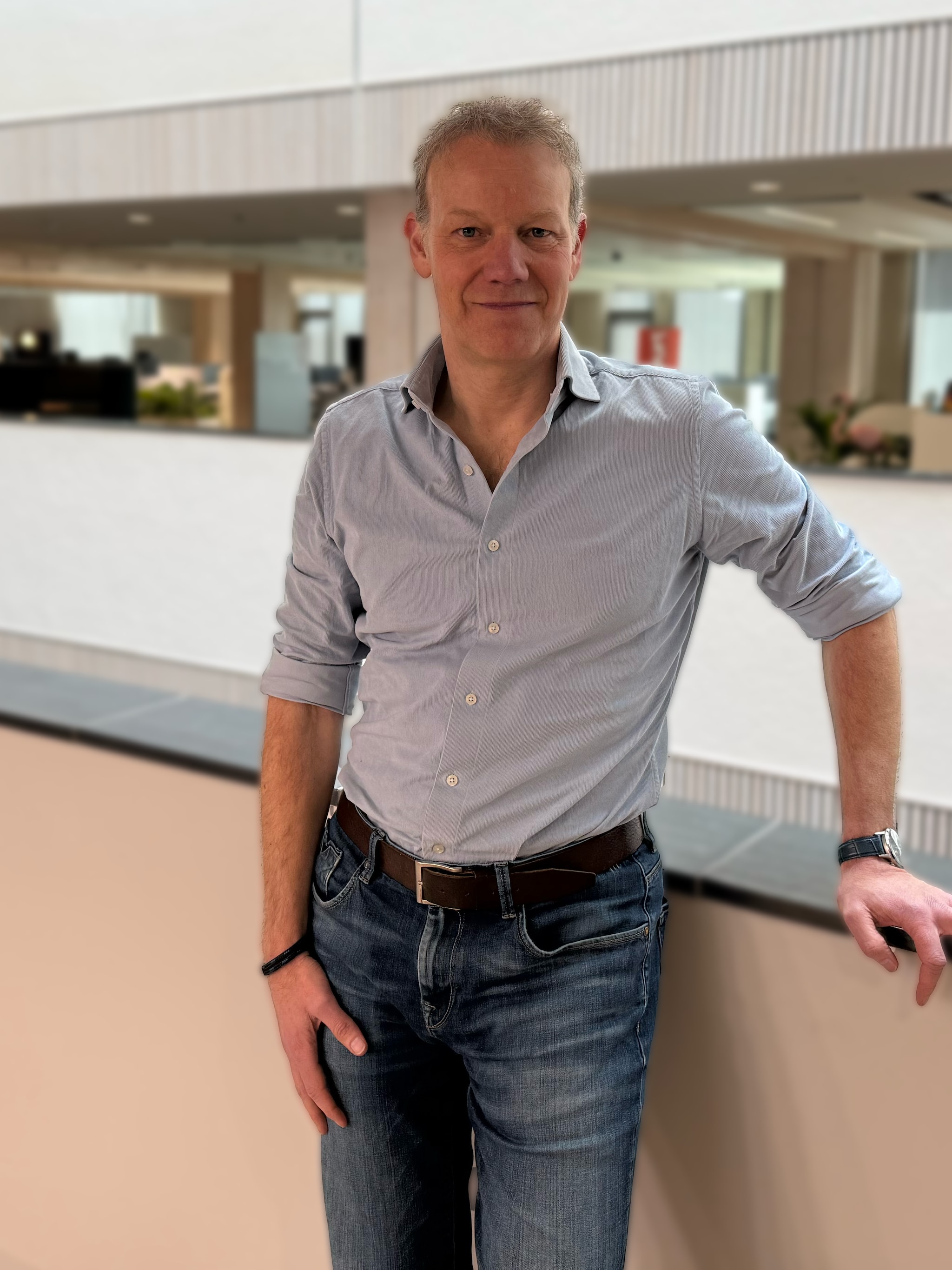 pathe ceo jacques hoendervangers er zijn maar weinig mensen die grote dingen klein kunnen maken