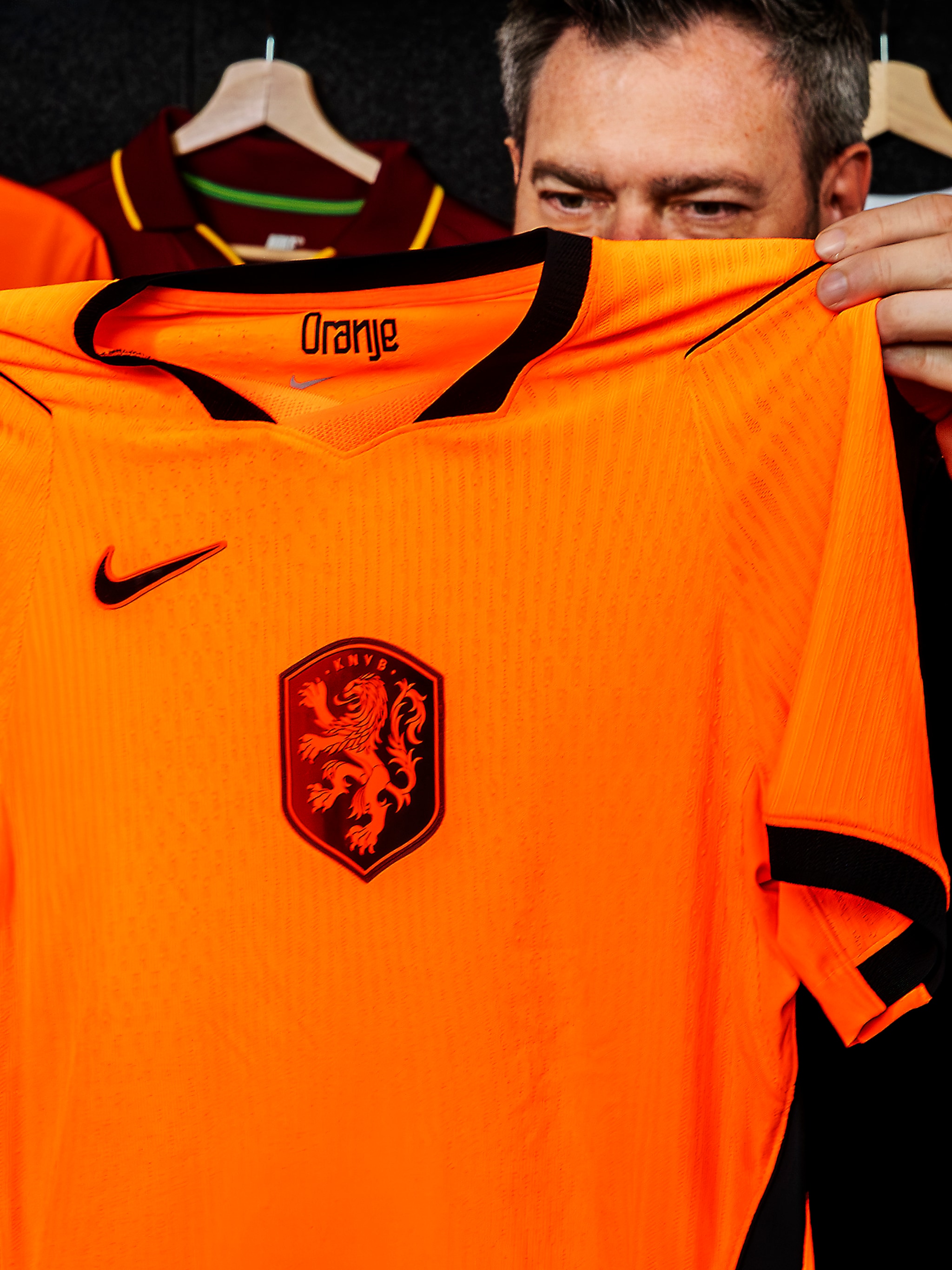 business achter het oranjeshirt hoofdprijs knvb nike
