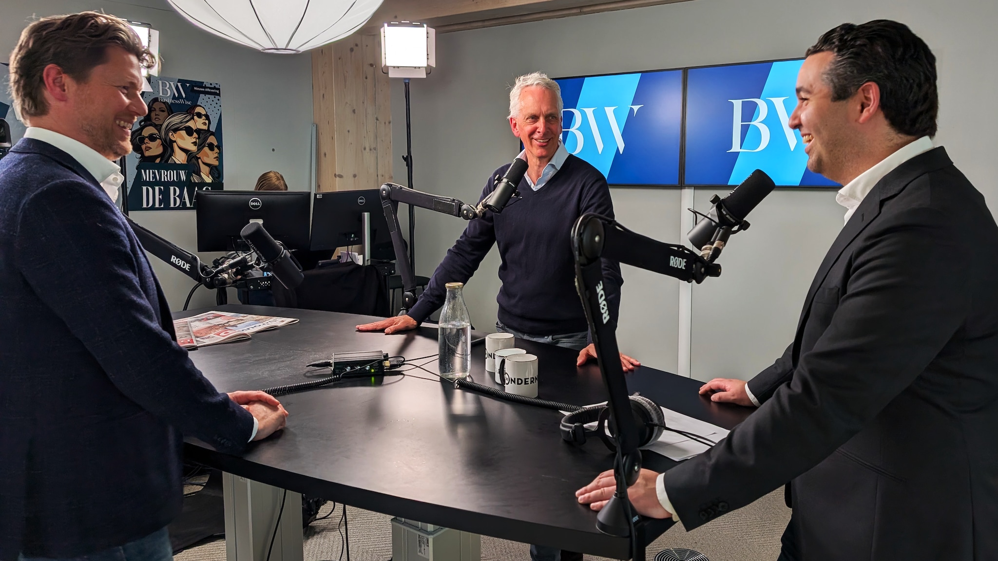 Geert-Jan van der Snoek, Alexander Stolze en Olivier de Neve in de radiostudio van BusinessWise BusinessWise