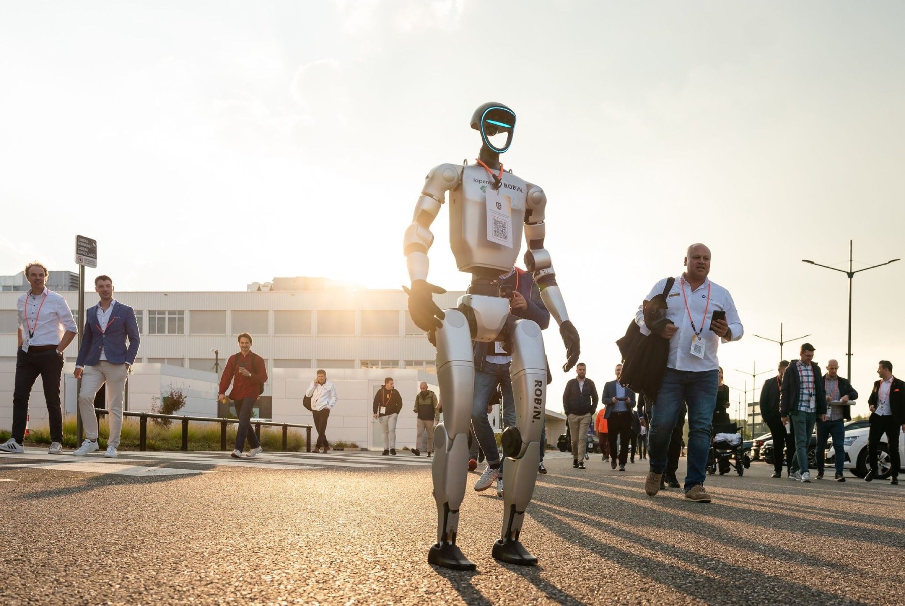 De robot komt eraan — sneller dan Rodney Brooks denkt, stelt NLrobotics-directeur Thijs Dorssers.