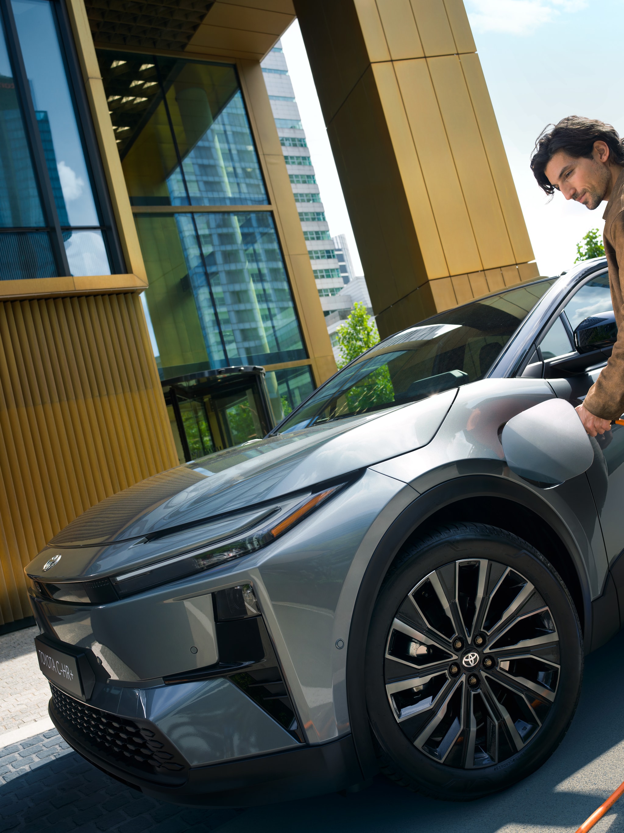 waarom deze auto de nieuwe standaard zet in zakelijk rijden
