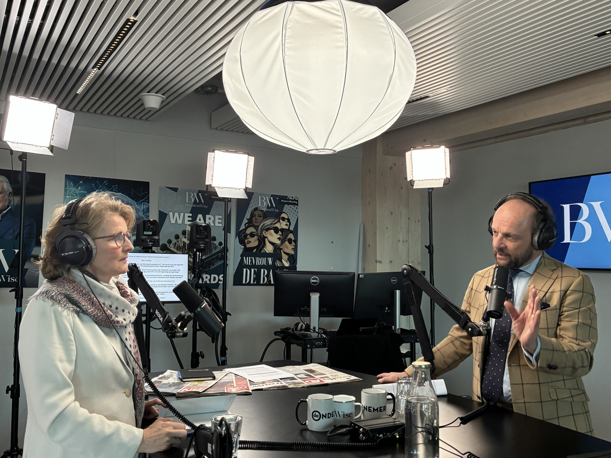 Eduard Schaepman en Marguerite Soeteman-Reijnen in de studio van BusinessWise BusinessWise