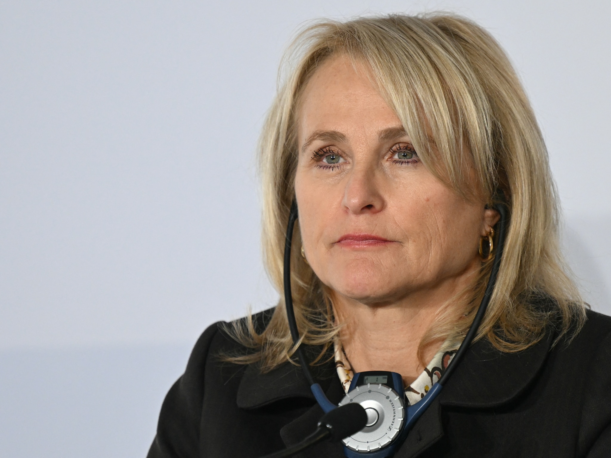 waarom de bonus van de klm topvrouw volgens serge van rooij niet uit te leggen valt