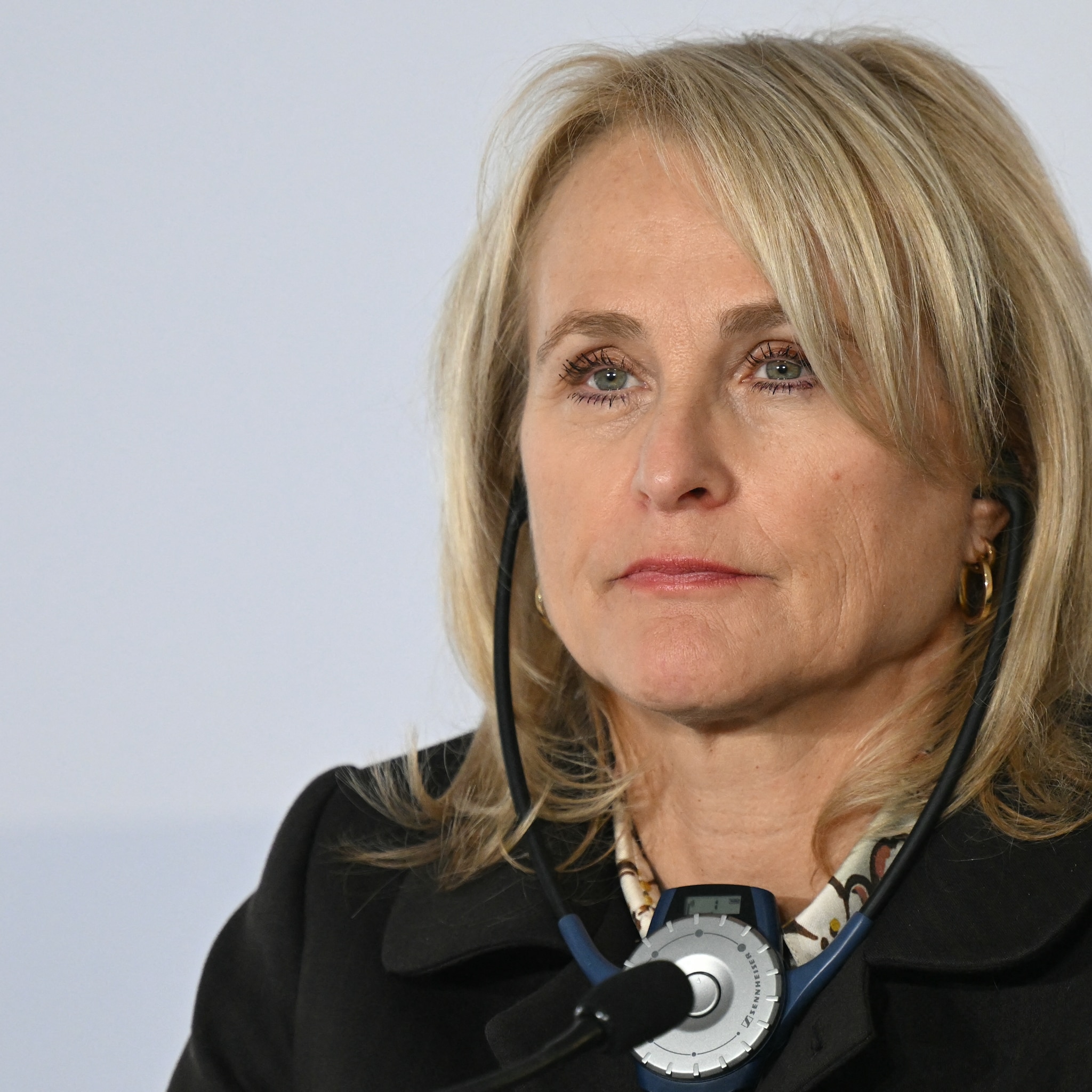 waarom de bonus van de klm topvrouw volgens serge van rooij niet uit te leggen valt