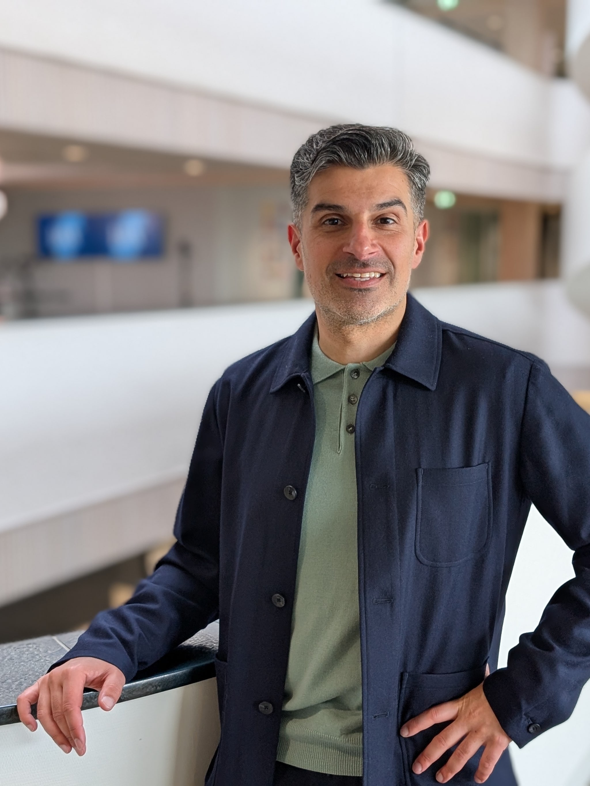 shariar khalili mediamarkt creeerde eigen baan