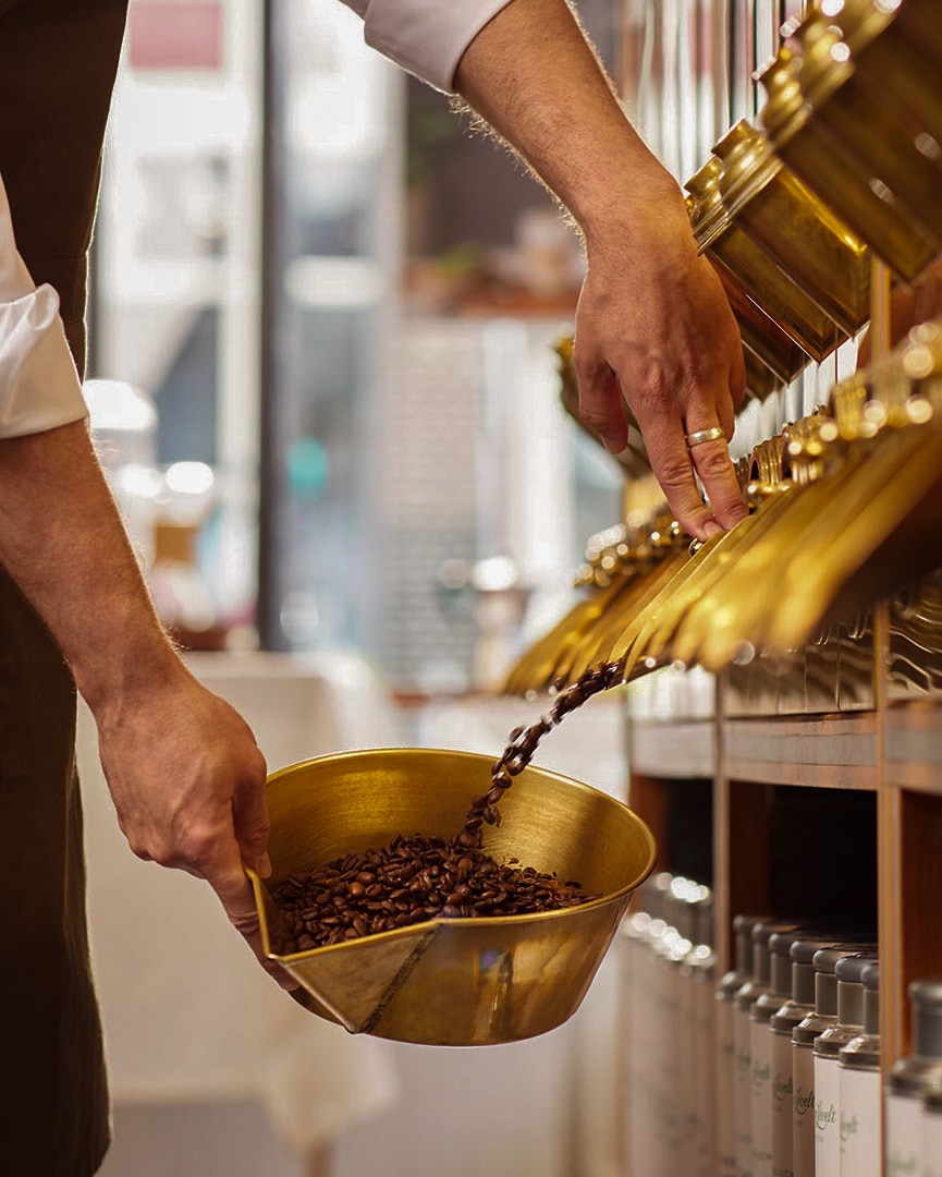 De koffie van Simon Lévelt. Eigen foto. De koffie van Simon Lévelt. Eigen foto.