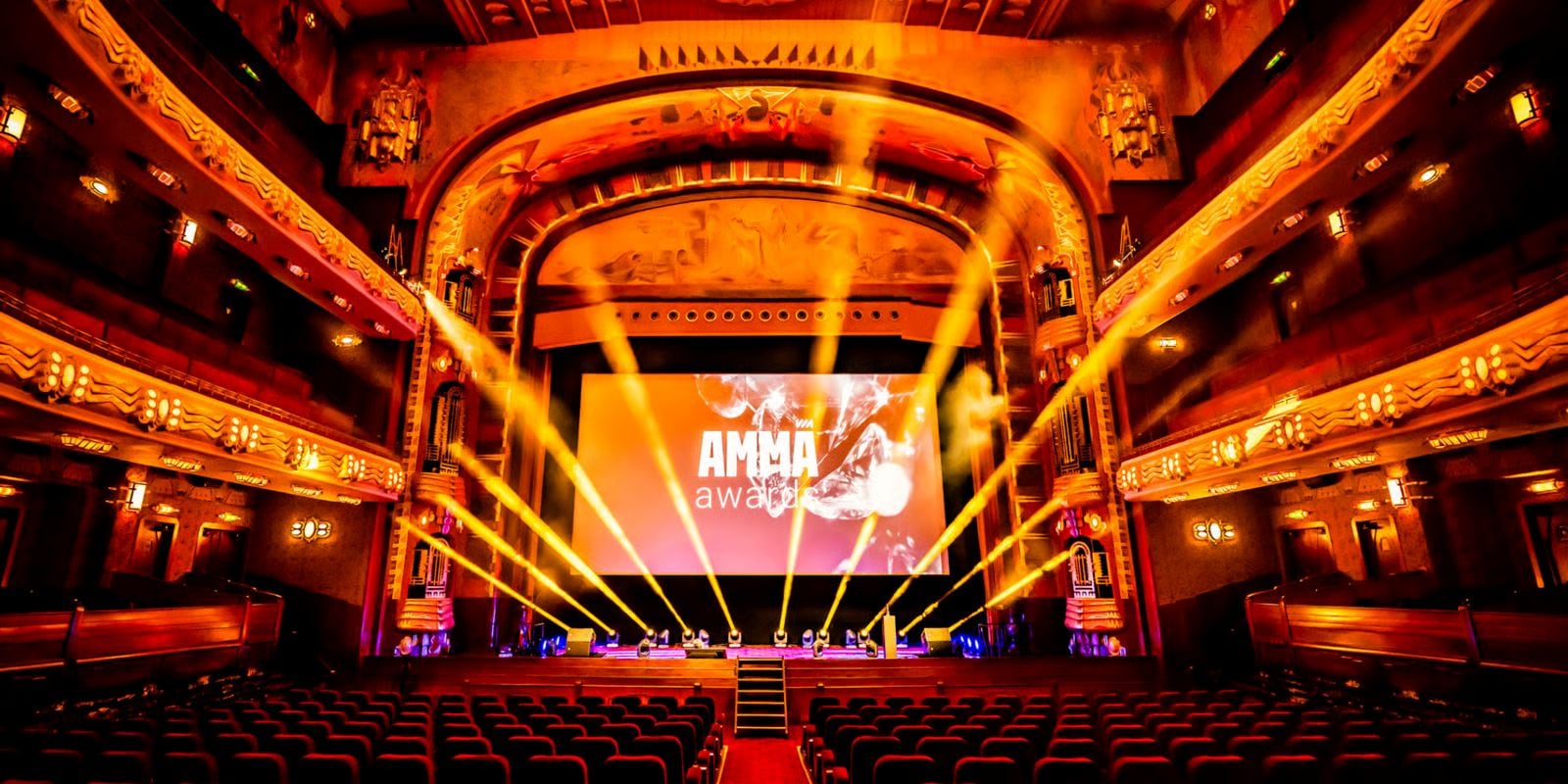 Theater Amsterdam, podium van de AMMA Awards 2026.