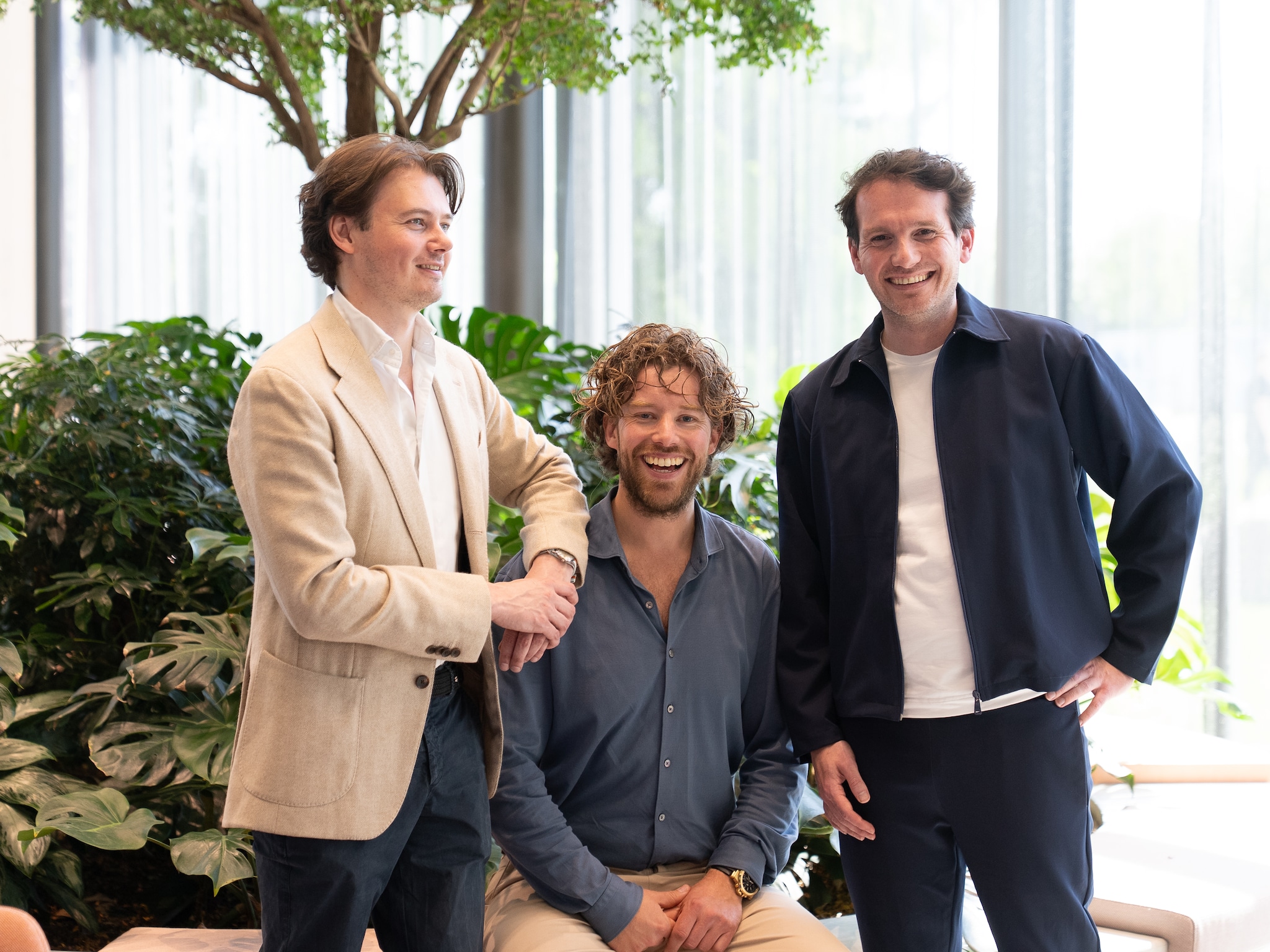 vlnr: Remy Gieling, Job van den Berg en Tom Jessen van AI at Work Live.  Redactie BusinessWise
