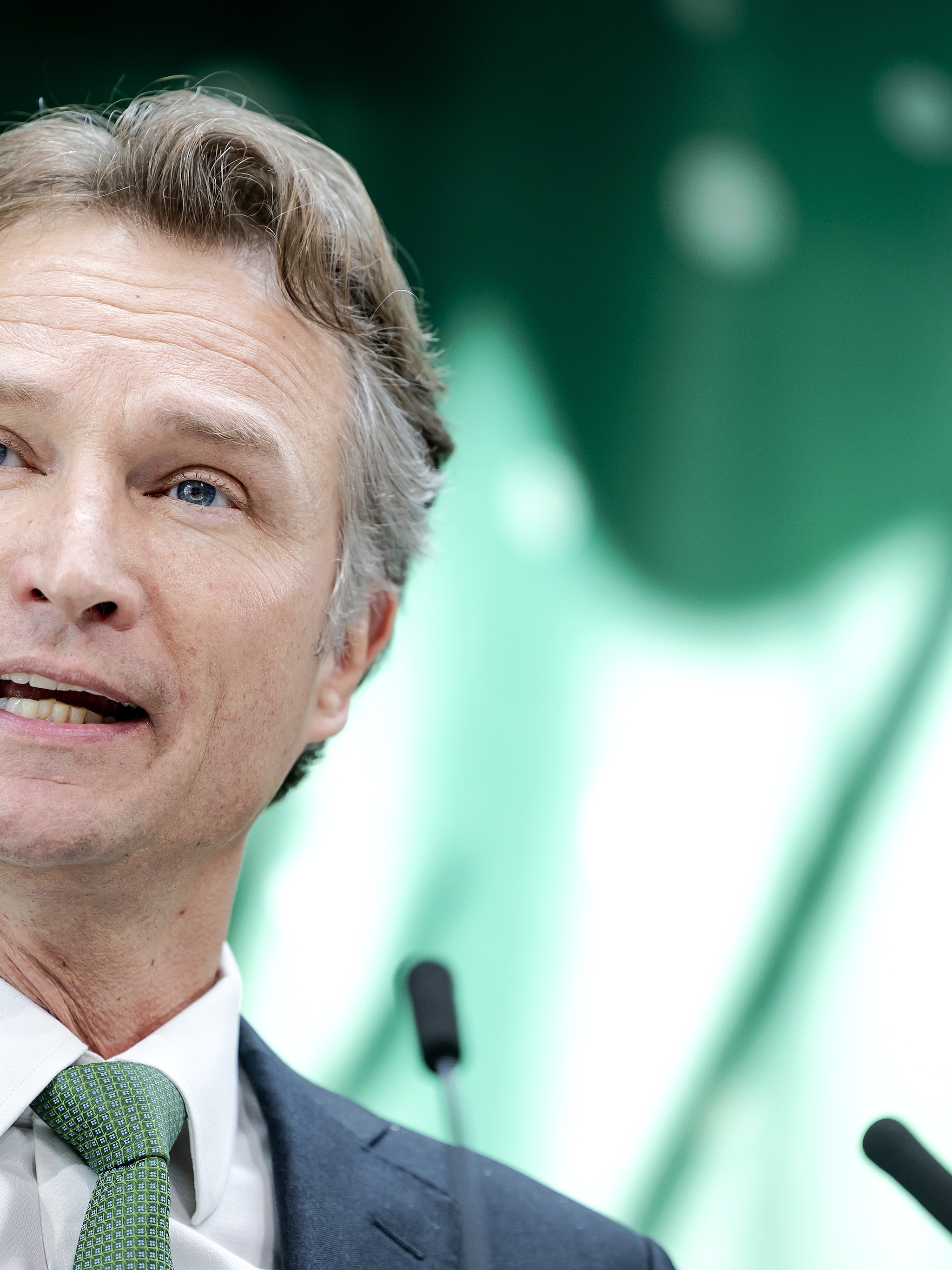 heineken opzoek naar nieuwe ceo donald pols salarissprong akzonobel