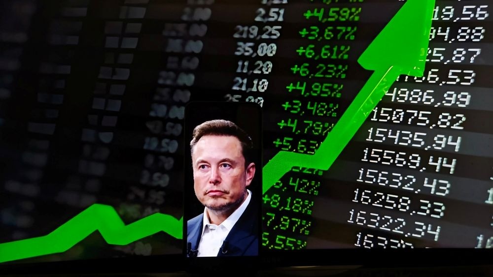 Elon Musk. Triljonair. Shutterstock