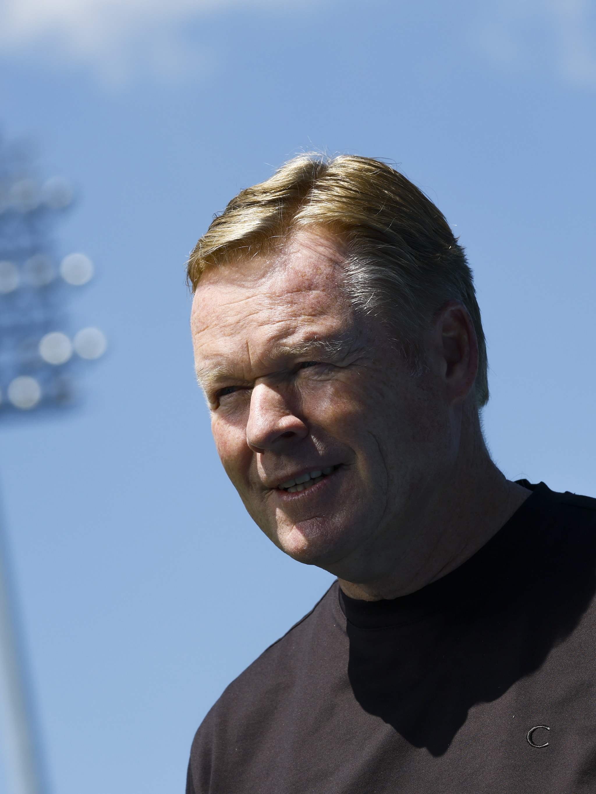 wat kan ronald koeman leren van bedrijfsleven