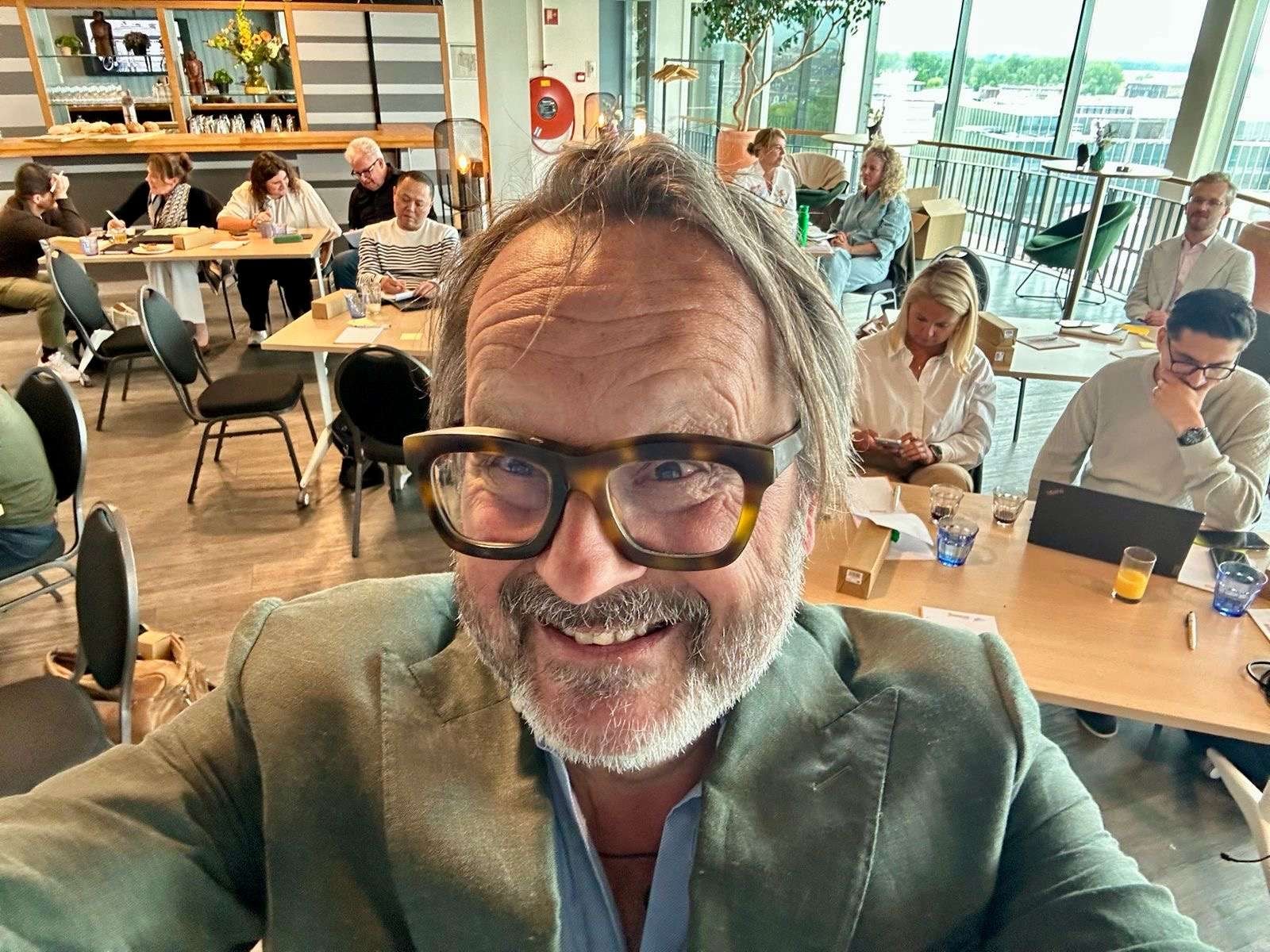 Storytelling-expert Cor Hospes tijdens de training storytelling in Utrecht.