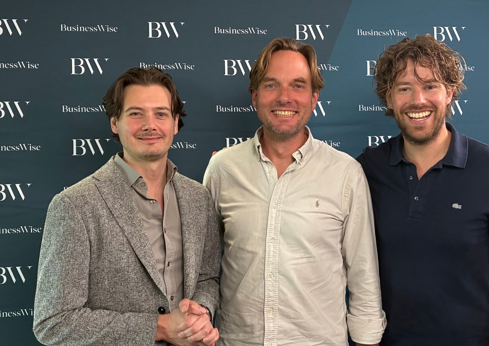 vlnr. Remy Gieling (AI at Work Live), Gijs Coppens (Open Up) en Job van den Berg (AI at Work Live).  Redactie BusinessWise