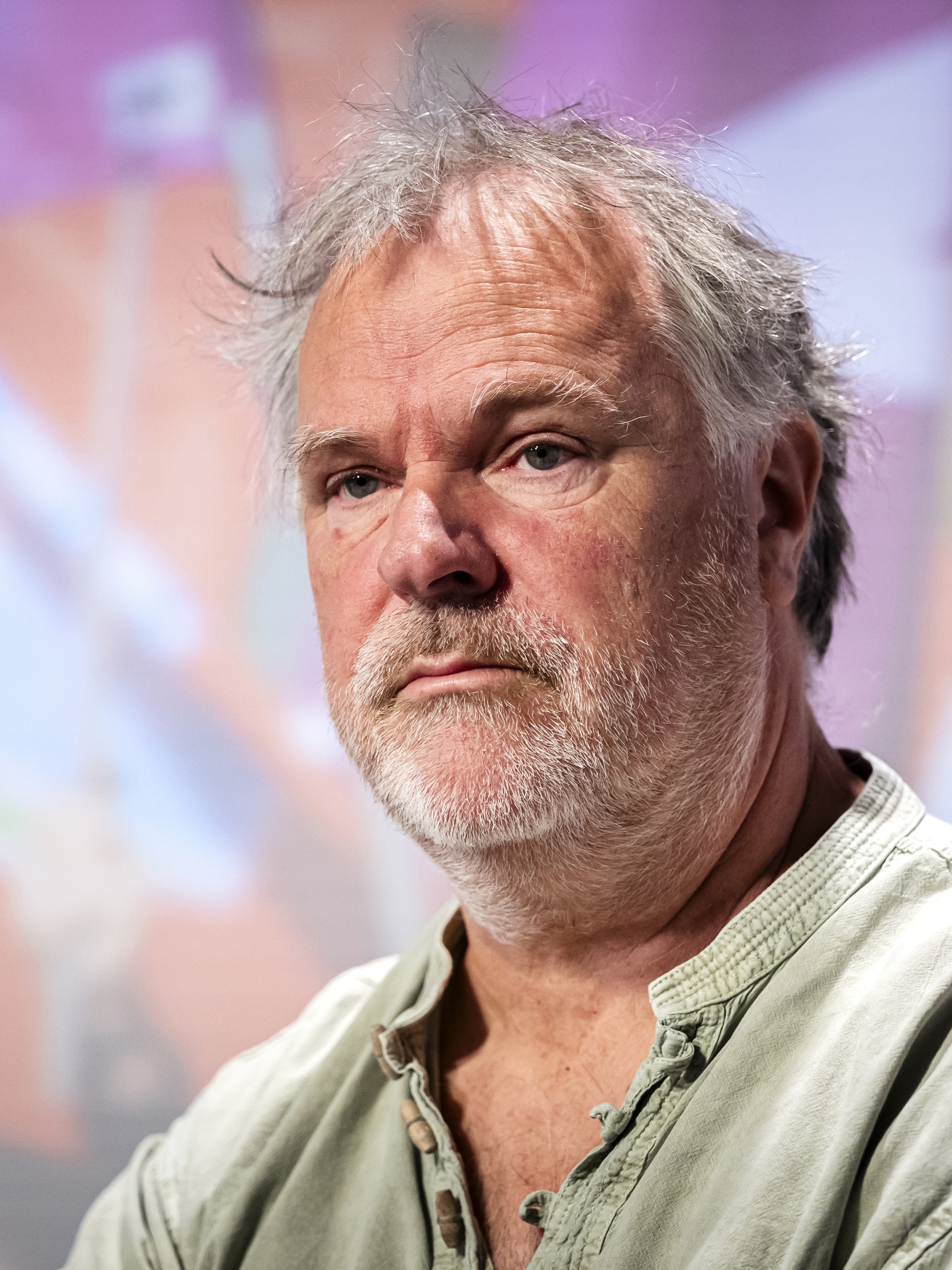 heineken breekt met traditie en kiest een buitenlandse ceo terwijl fnv voorzitter hans spekman kiest voor de ouderwetse barricades