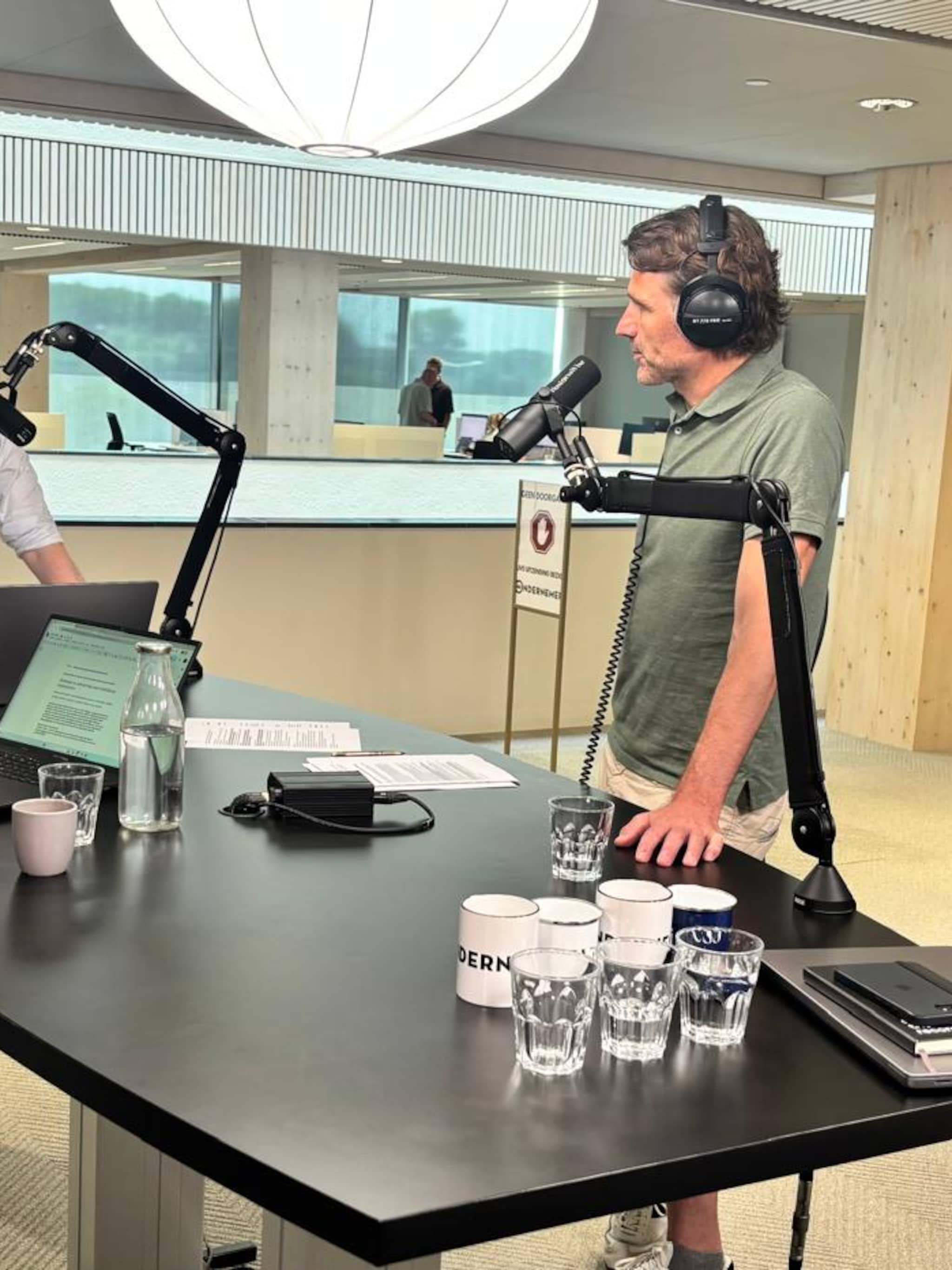 lars anderson dpg media overlevingsstrijd ai tijdperk