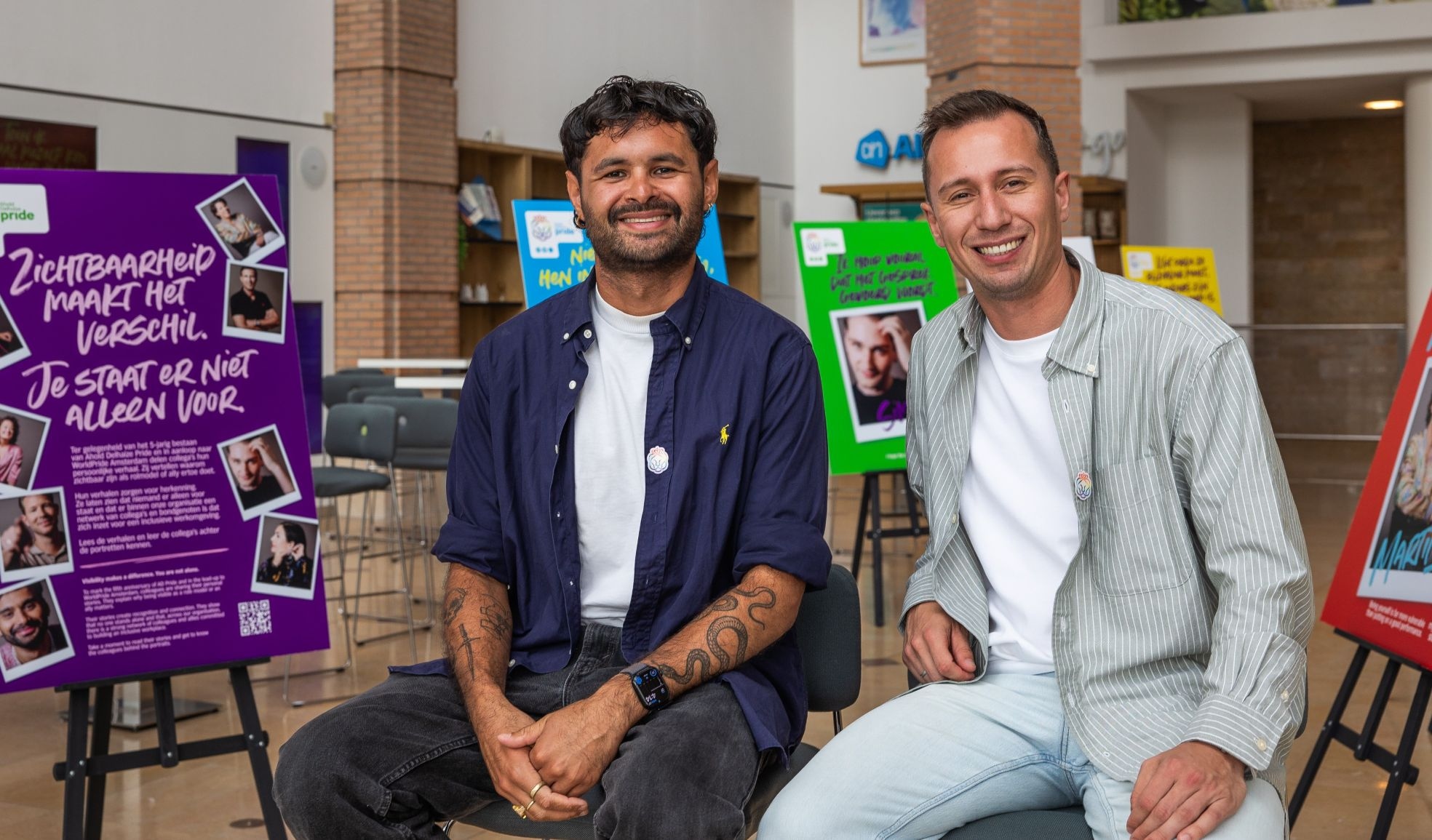 Nick Pastoor (rechts) en Djordan Papilaya maken onderdeel uit van het Ahold Delhaize Pride-bestuur.