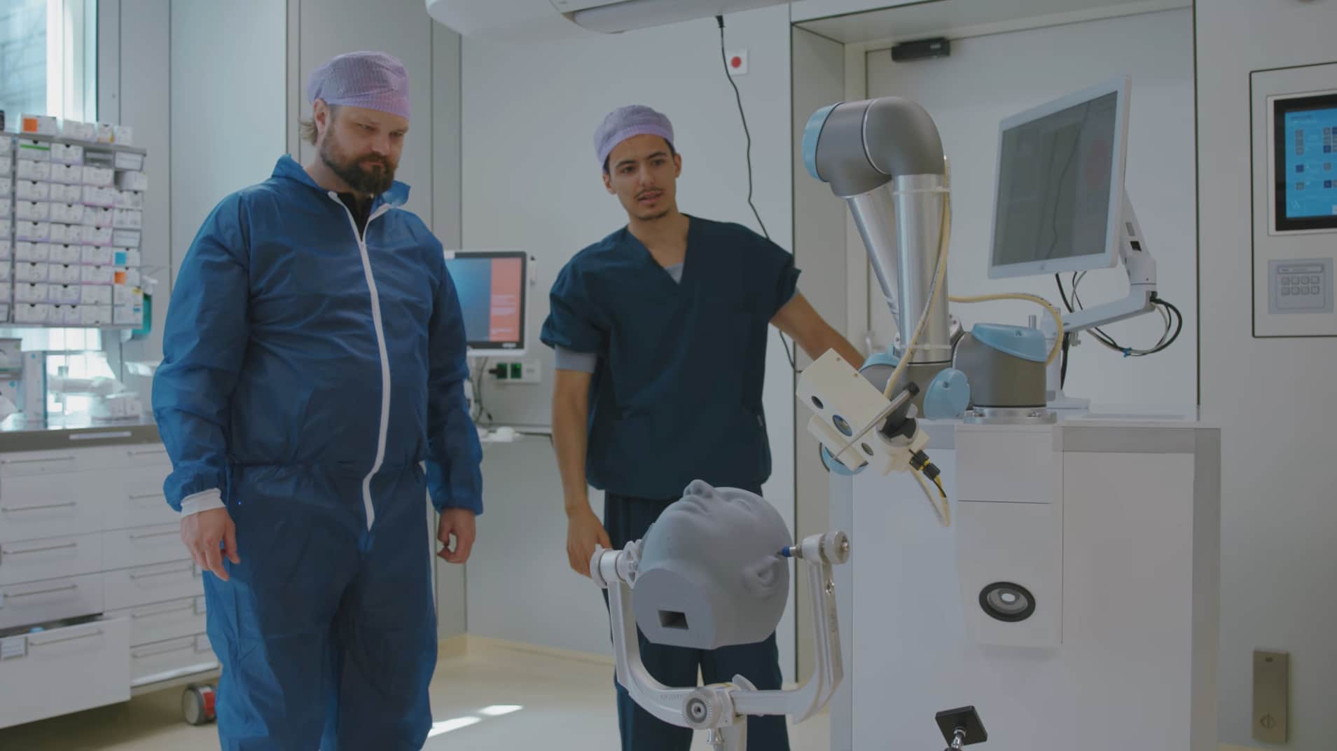 Deze robot helpt bij het uitvoeren van een hersenbiopt in het Erasmus MC. BusinessWise
