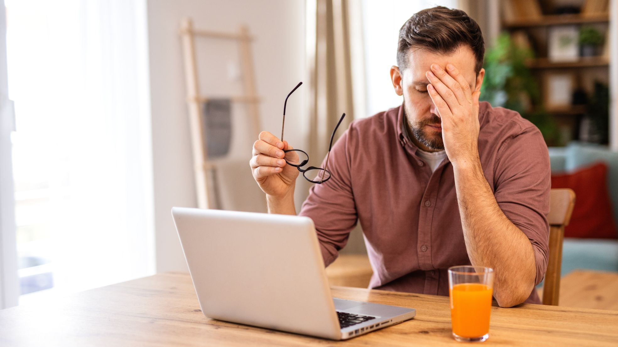 Stressgerelateerde klachten die na de zomer tot verzuim leiden, ontstaan vaak niet pas in september, maar al eerder.