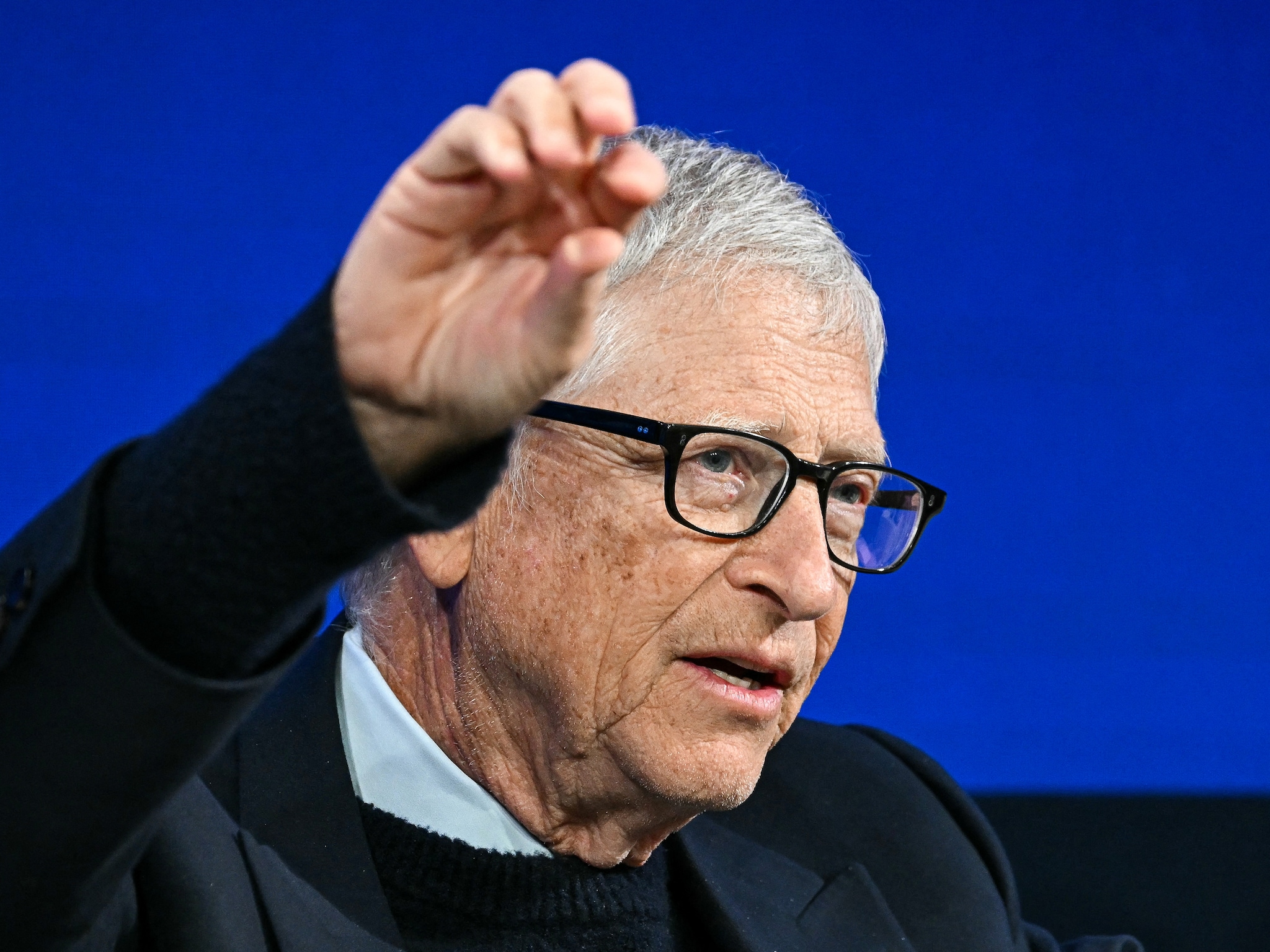 bill gates waarschuwt gevaren ai tokentaks