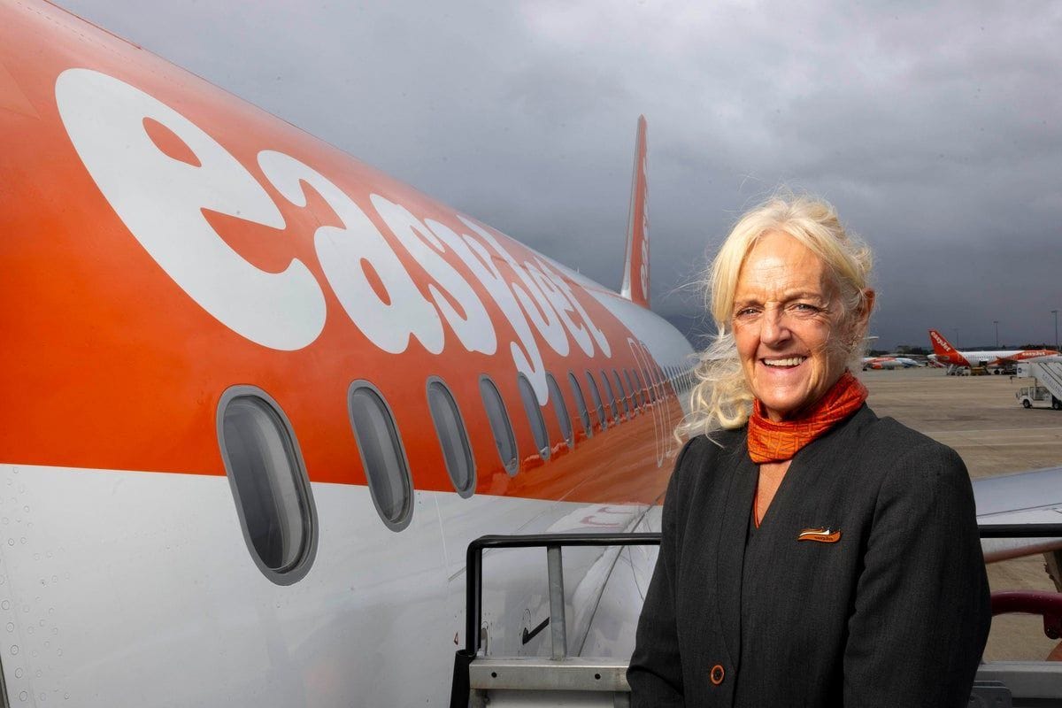 easyJet zet vol in op 50-plus cabinepersoneel, zoals Francesca Hicks: 64 jaar.