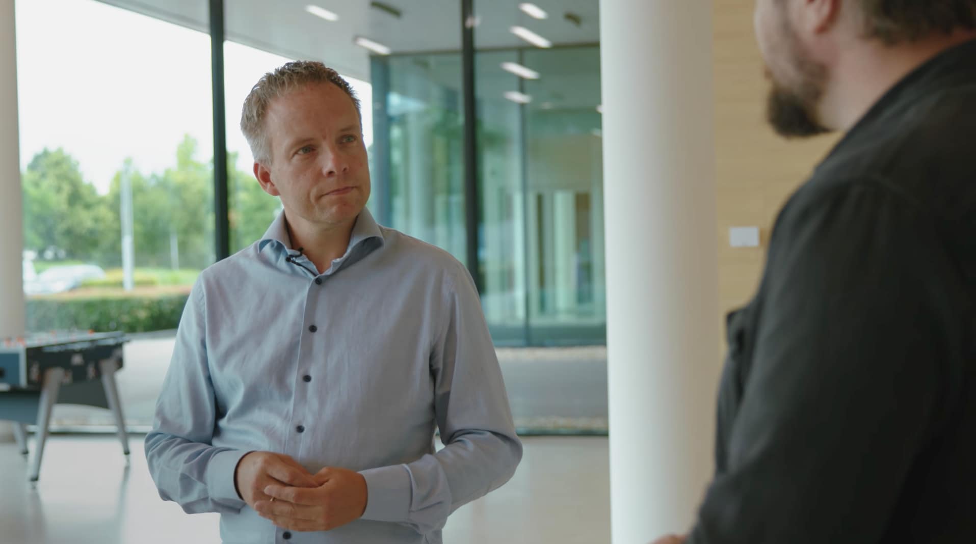 Arjen Vos, CEO van AWL in gesprek met Aragorn Meulendijks, host van Revolutie Robotica.
