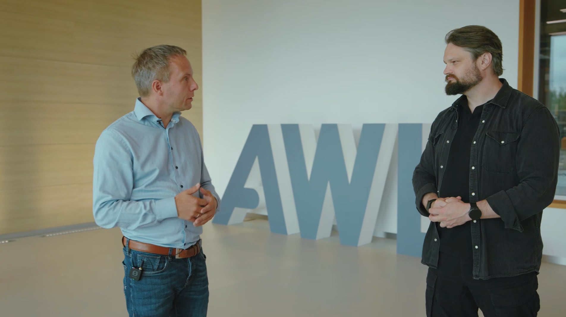 Arjen Vos, CEO van AWL, in gesprek met Aragorn Meulendijks in Revolutie Robotica. BusinessWise