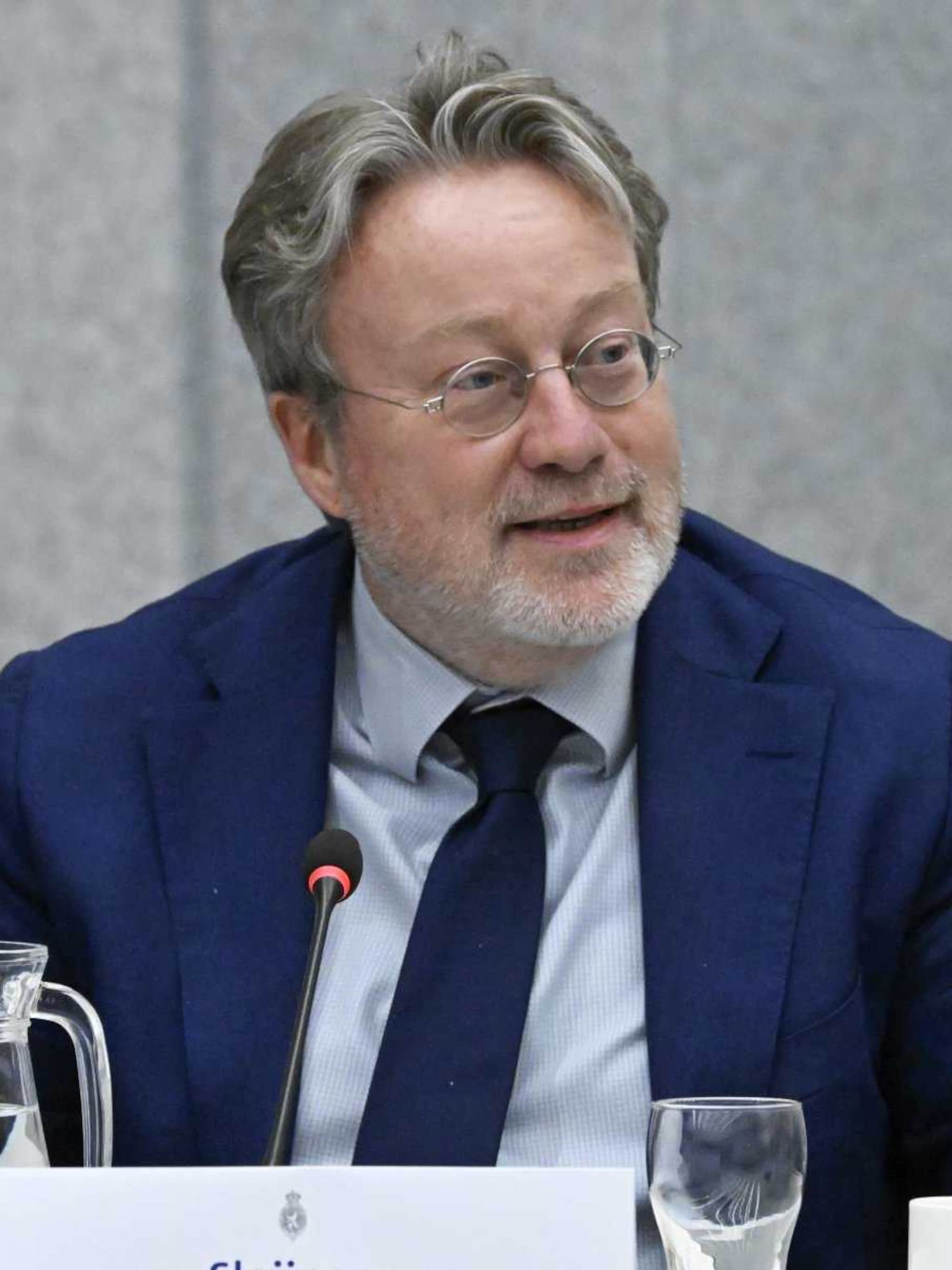 olaf sleijpen dnb maant kabinet politiek