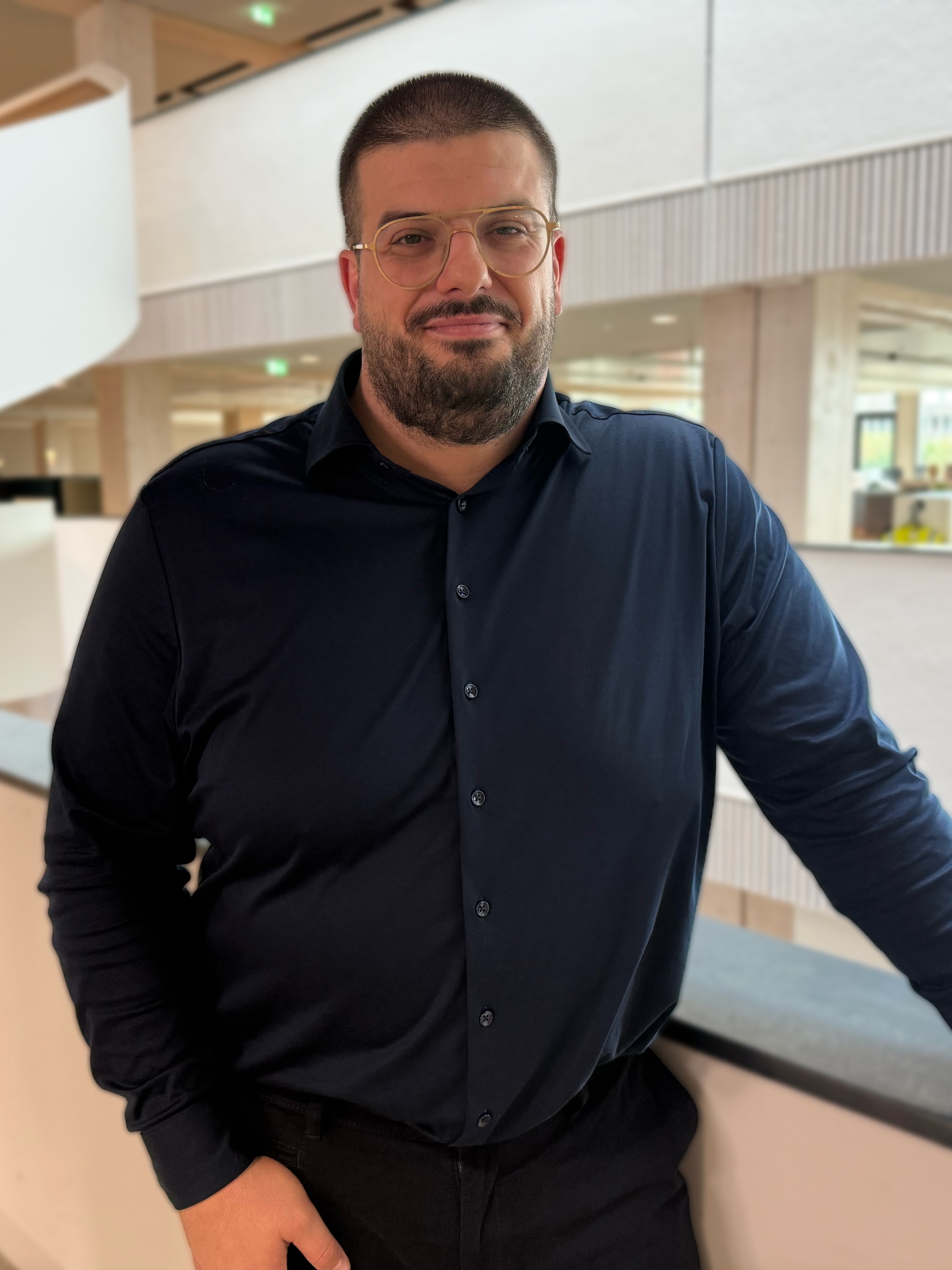partner ey maar ongelukkig rene carillo