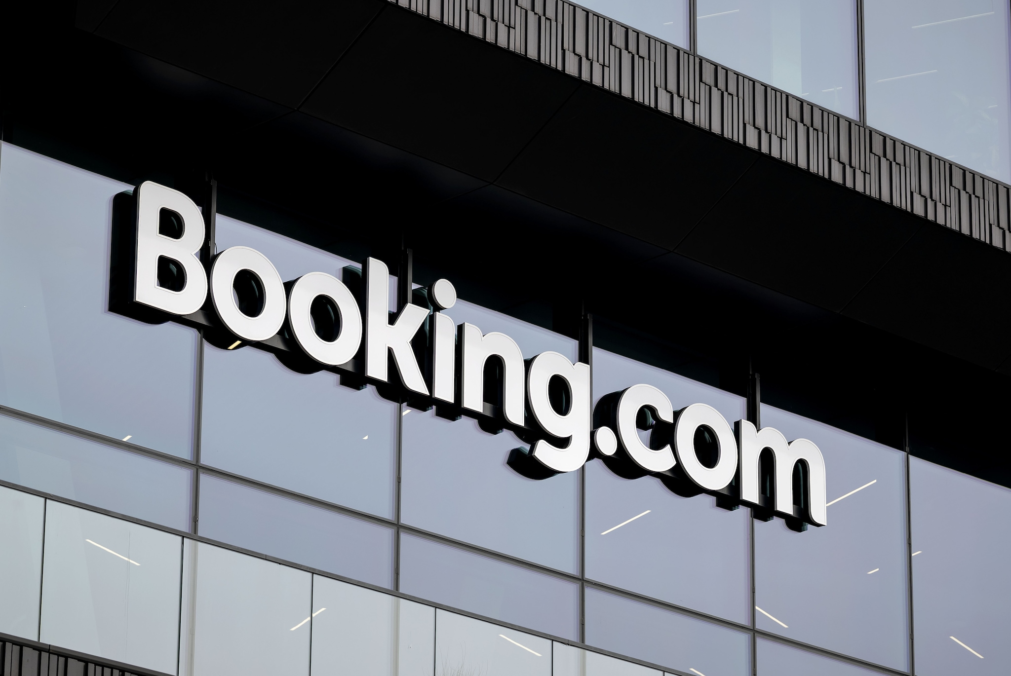 Booking.com wil het personeel twee dagen per week terug naar kantoor