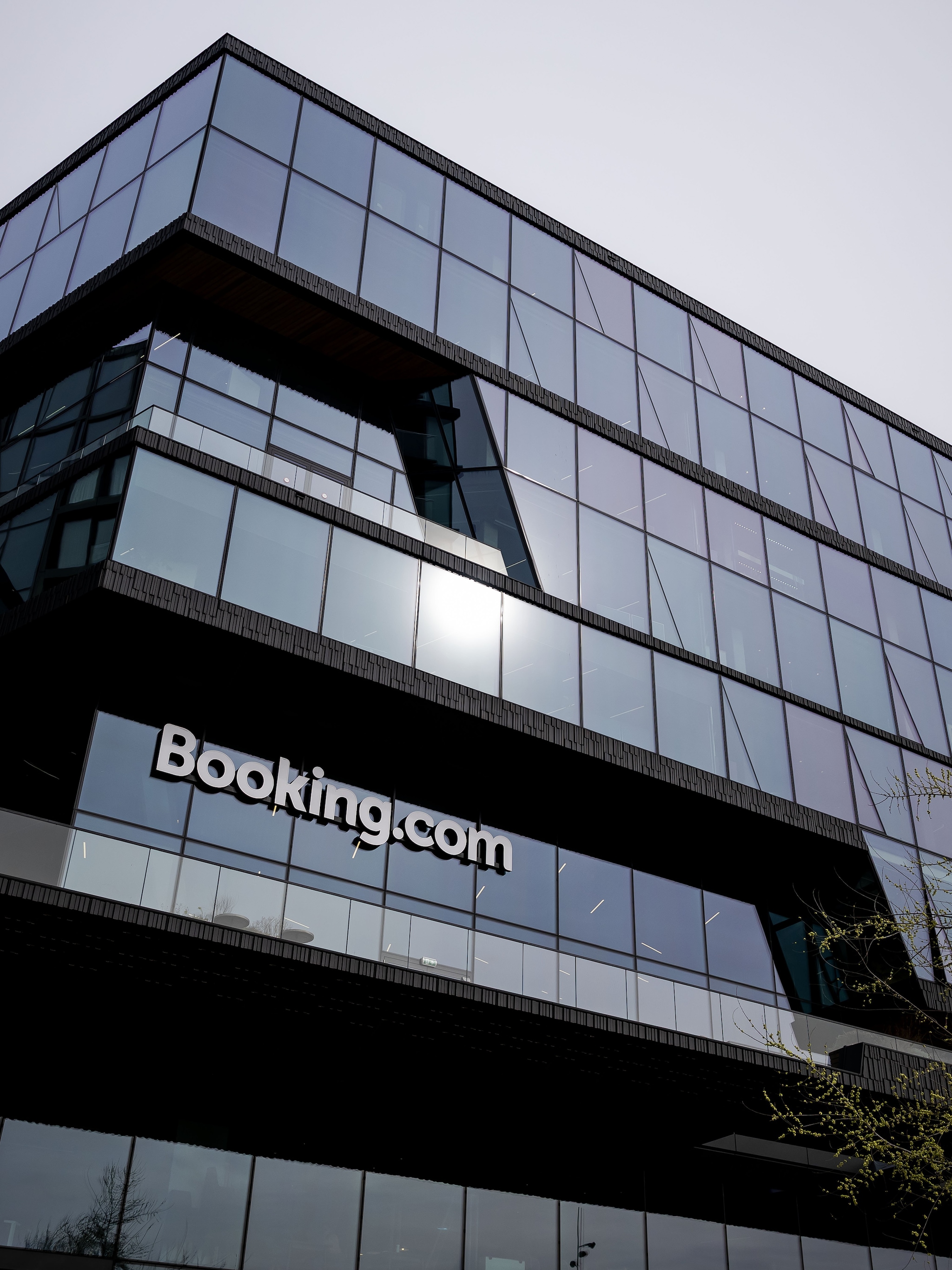 booking rechtszaak verplicht kantoorwerk thuiswerken wetenschap