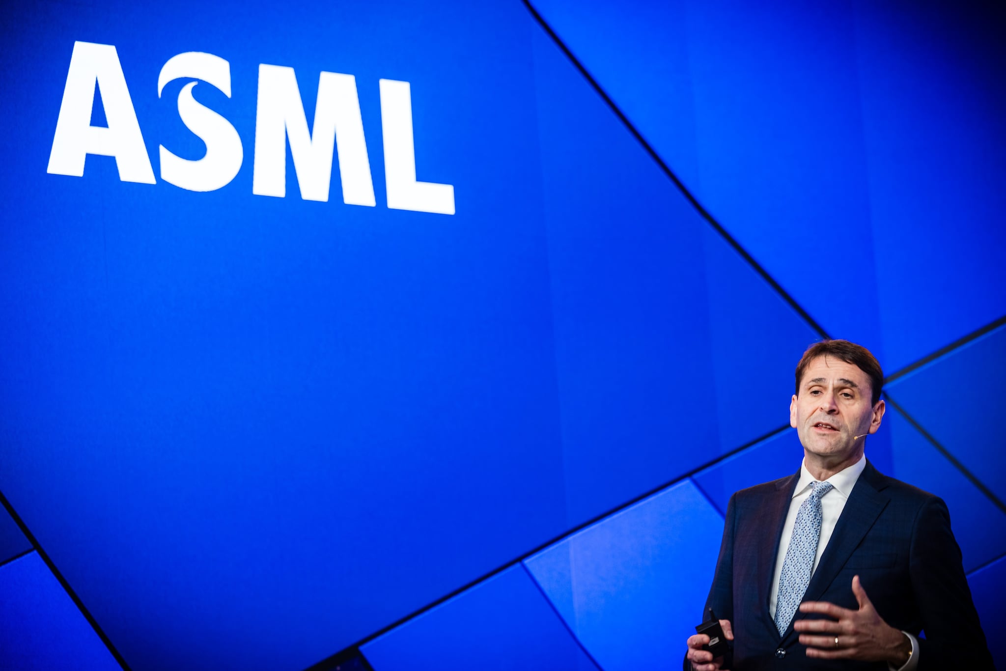 CEO Christophe Fouquet tijdens de jaarlijkse persconferentie van ASML eerder dit jaar.